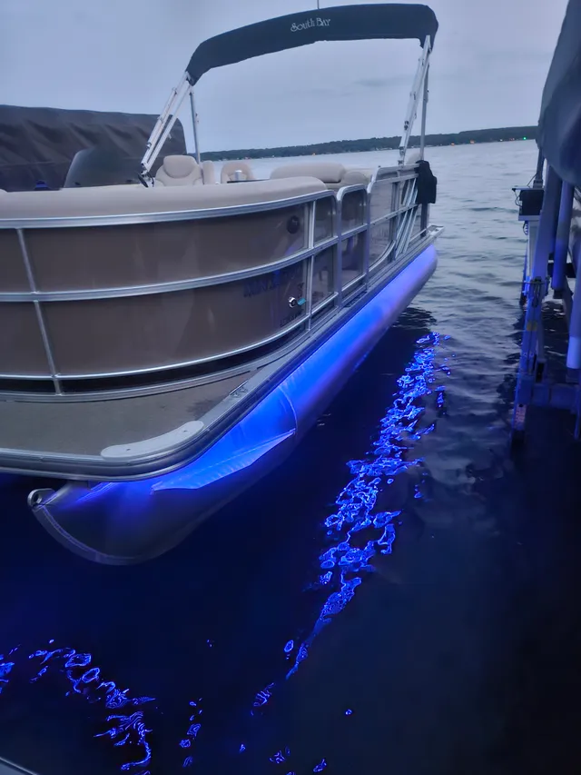 Rent a SOUTH BAY PONTOONS pontoon in Battle Lake, MN near me