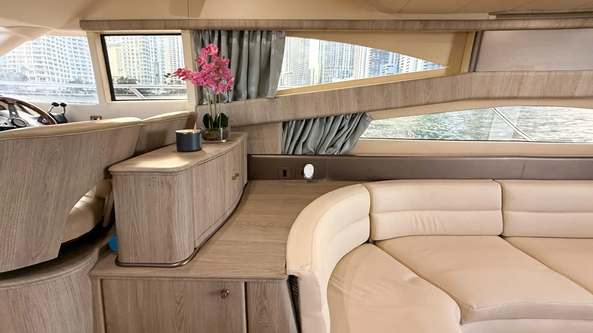 55Ft Luxury Yachy in Miami with 1 Jet Ski Included.