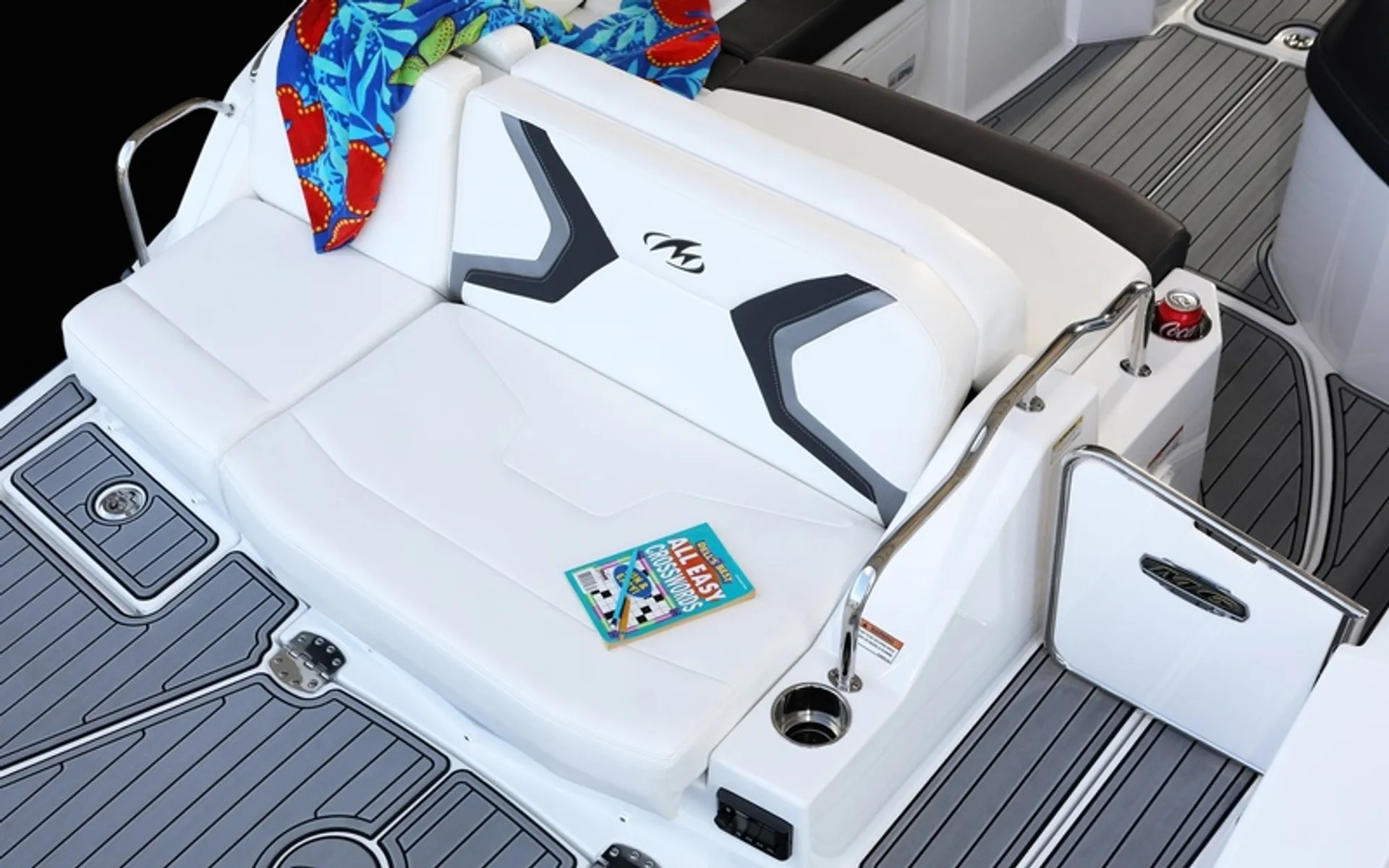 Tonka Boat Rentals~Monterey M6 25 Ft Lake Minnetonka ~