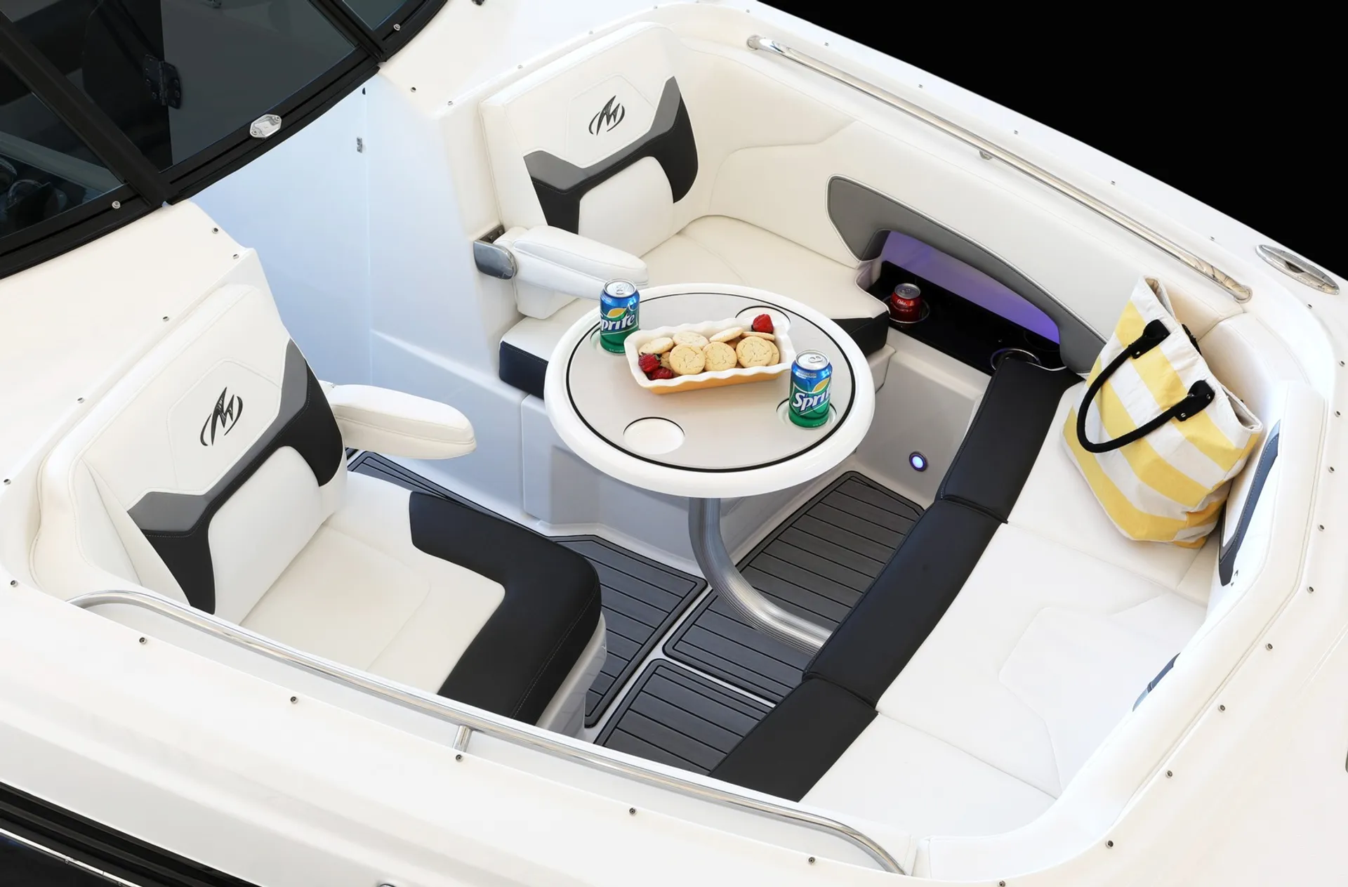 Tonka Boat Rentals~Monterey M6 25 Ft Lake Minnetonka ~