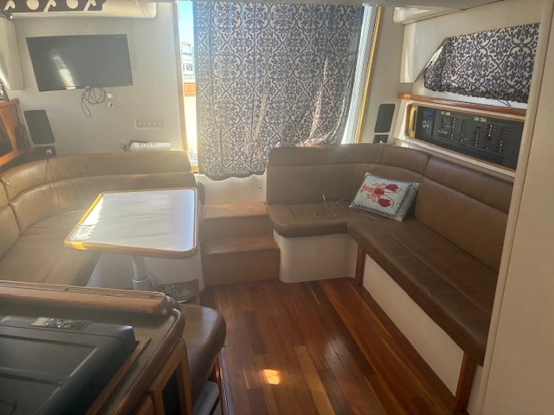 Relaxing Cruises on the Bay and Coast