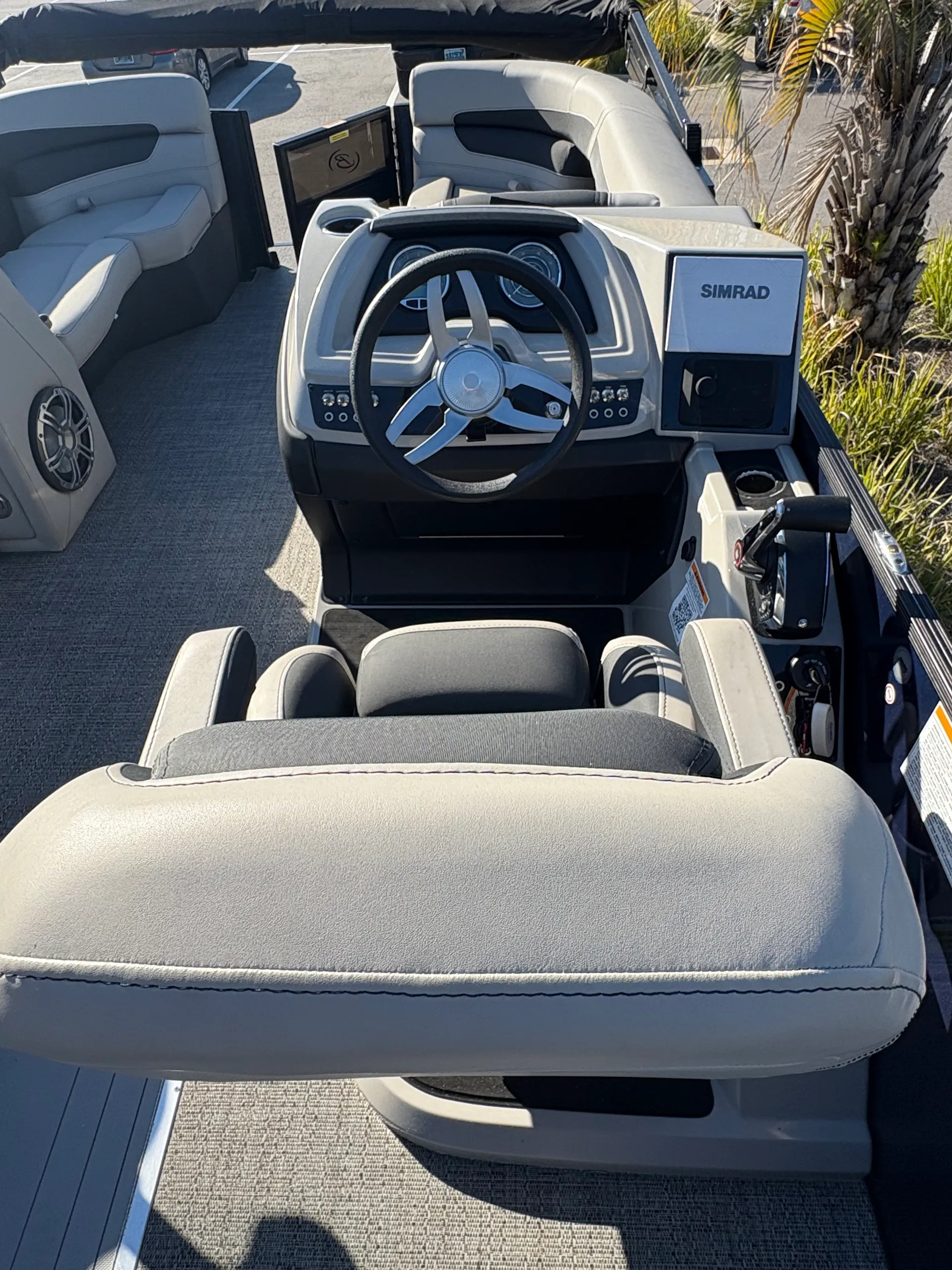 2025 Barletta Tritoon C24UE
