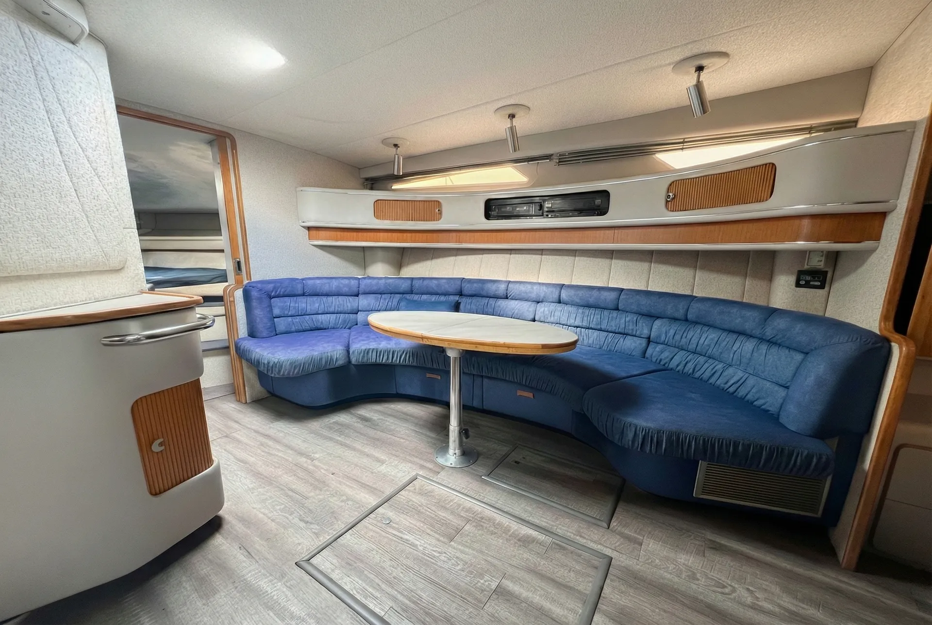 Sea Ray Boats Sundancer 50 in Chicago, IL — photo 7