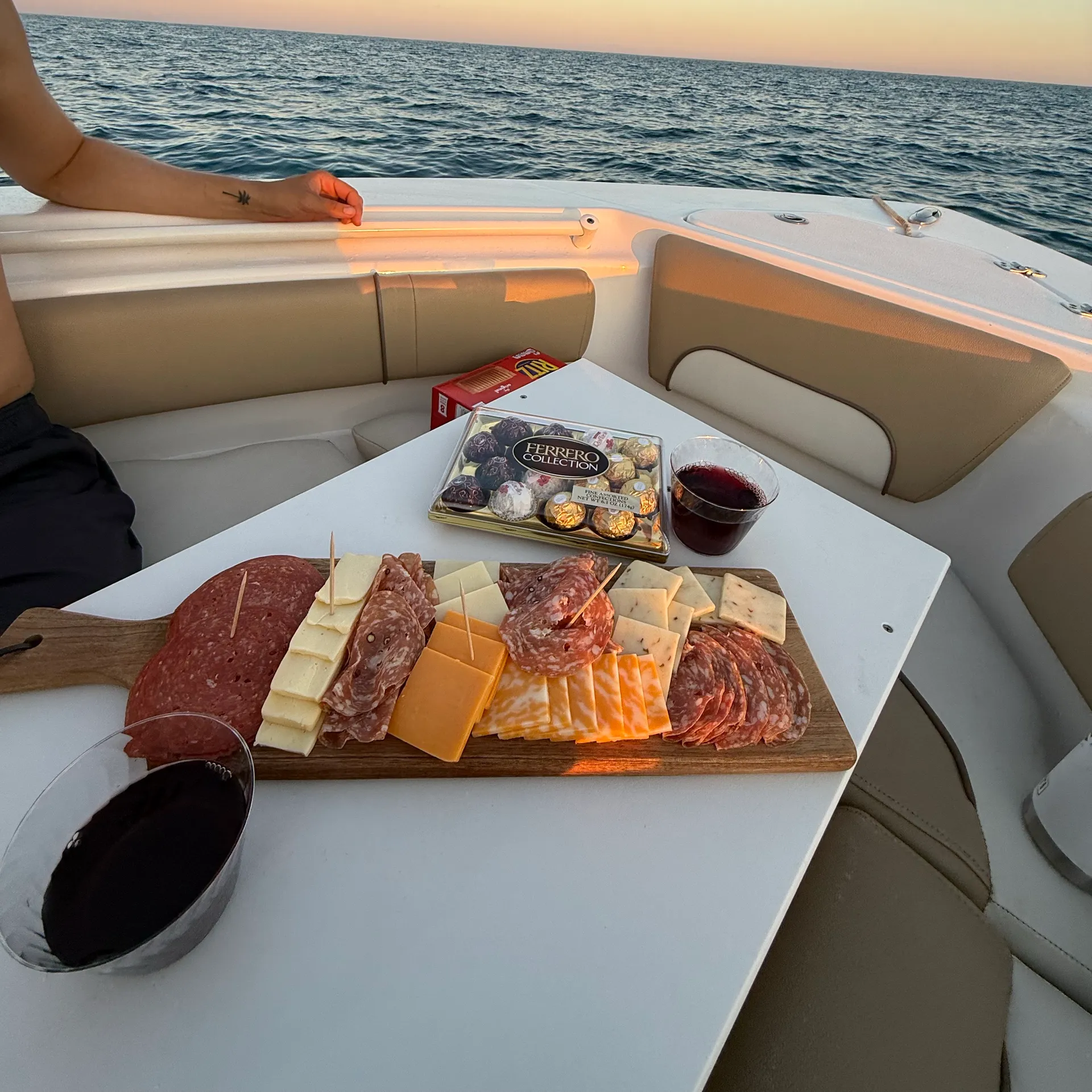 23ft Key West: Your Perfect Boat Day Awaits! 