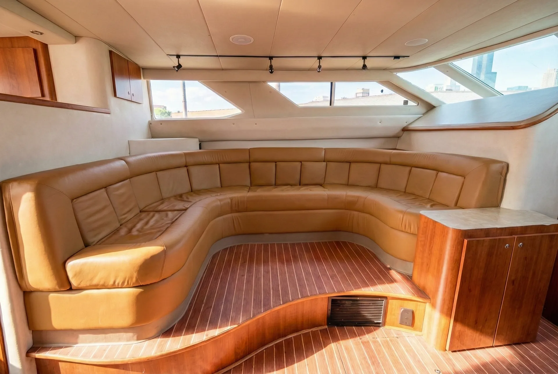 Sea Ray Boats 440 Express Bridge in Chicago, IL — photo 5