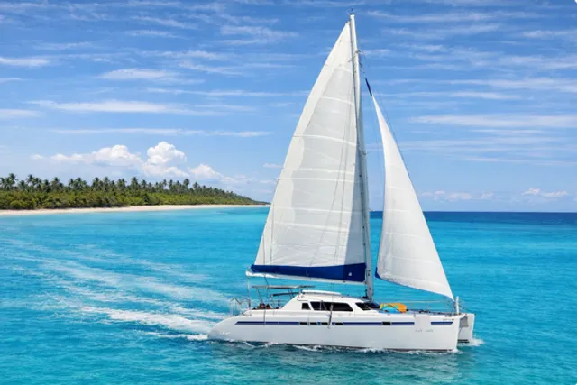 Rent a Sailing Catamaran catamaran in Miami, FL near me