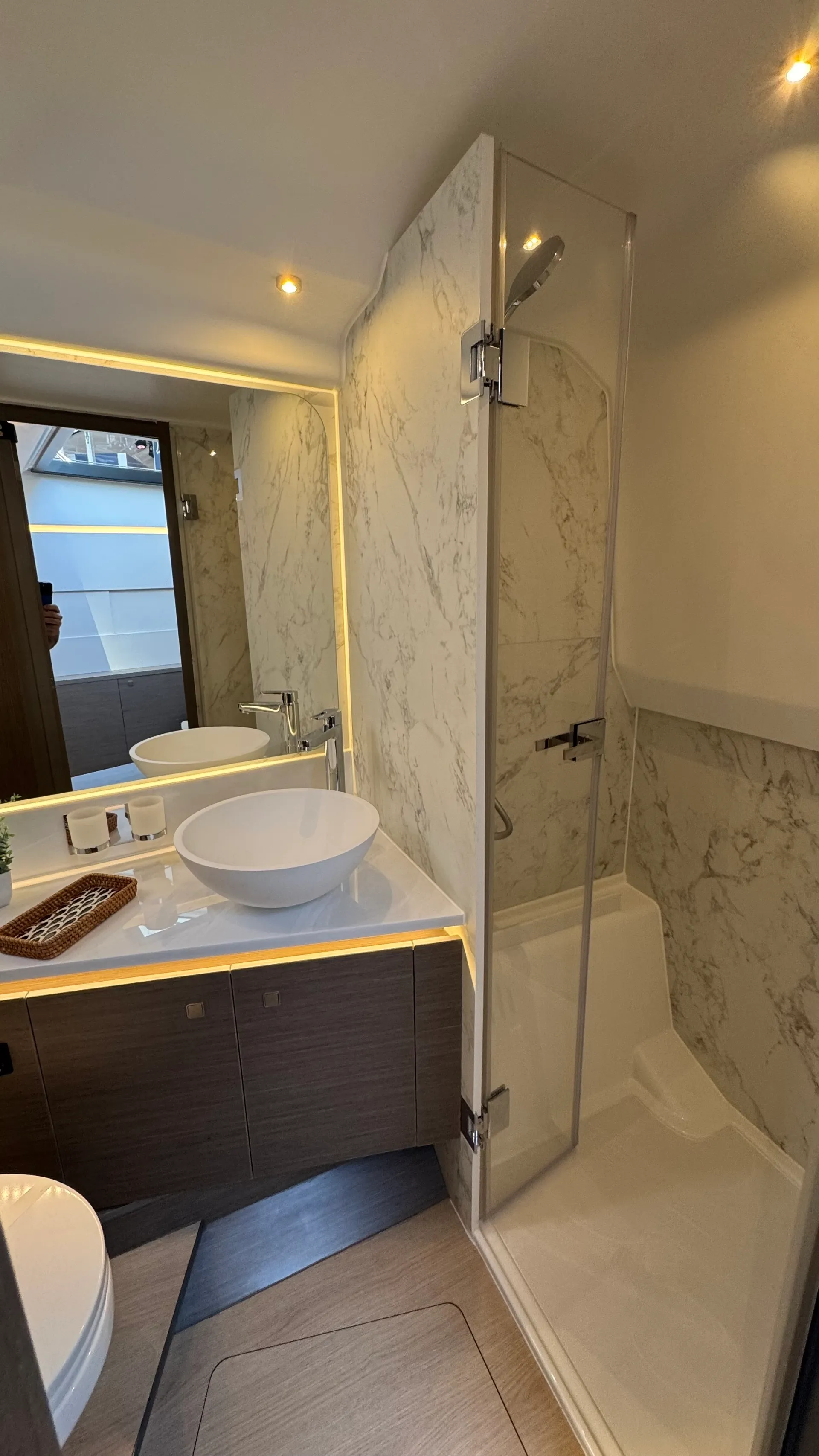 38' Yacht.  Bachelorette or family fun for 12.  New Boat coming- 2026