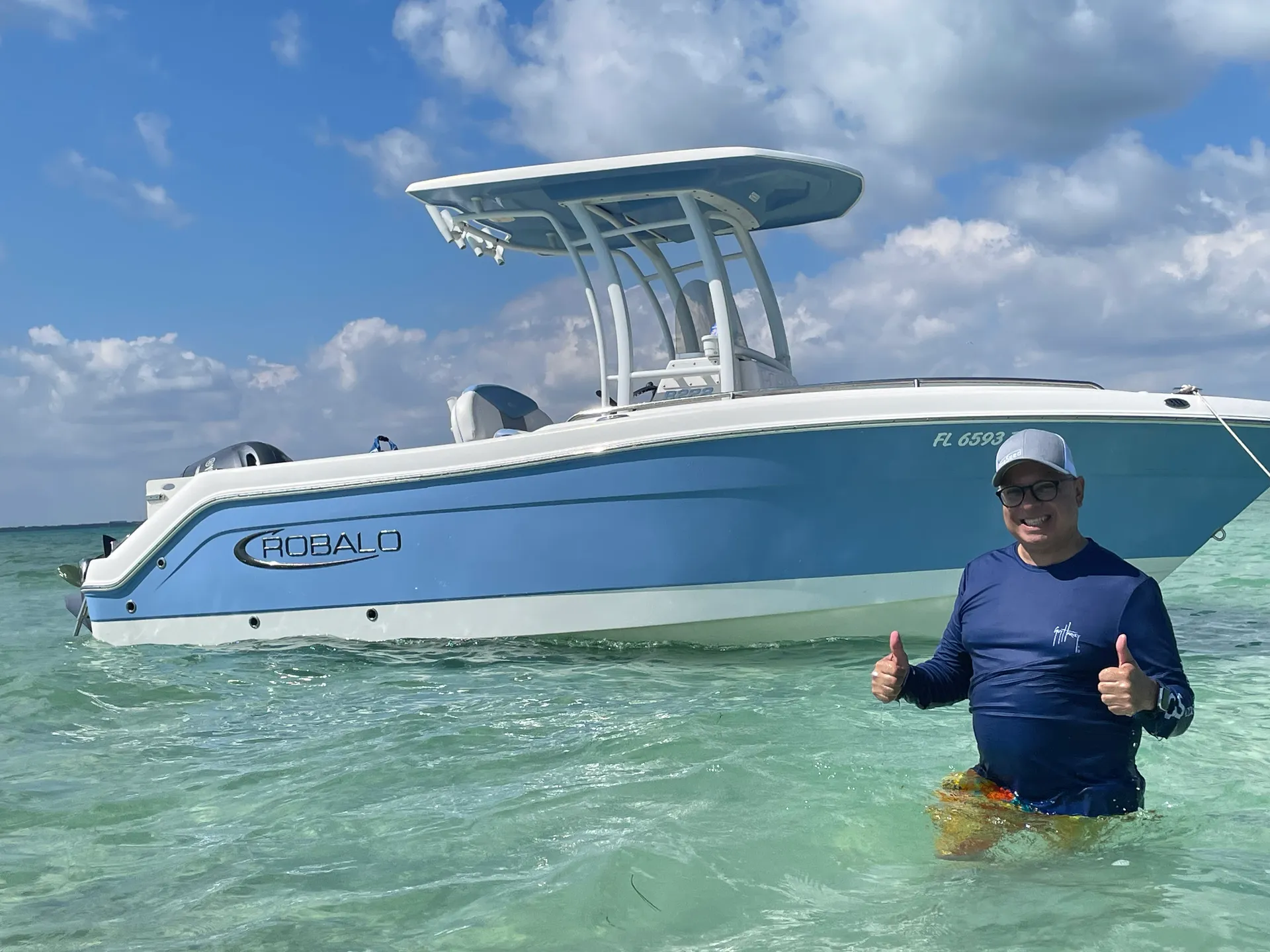 "BOOK WITH US AND GET UP TO ONE HOUR FREE" 2023 ROBALO 22 FT.