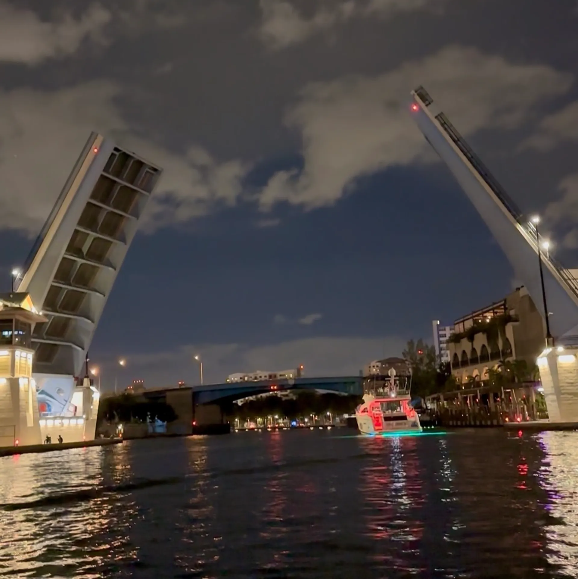 2025NEW 27FT FOUR WINNS HDO8 PARTY CRUISE BOAT W/RESTROOM