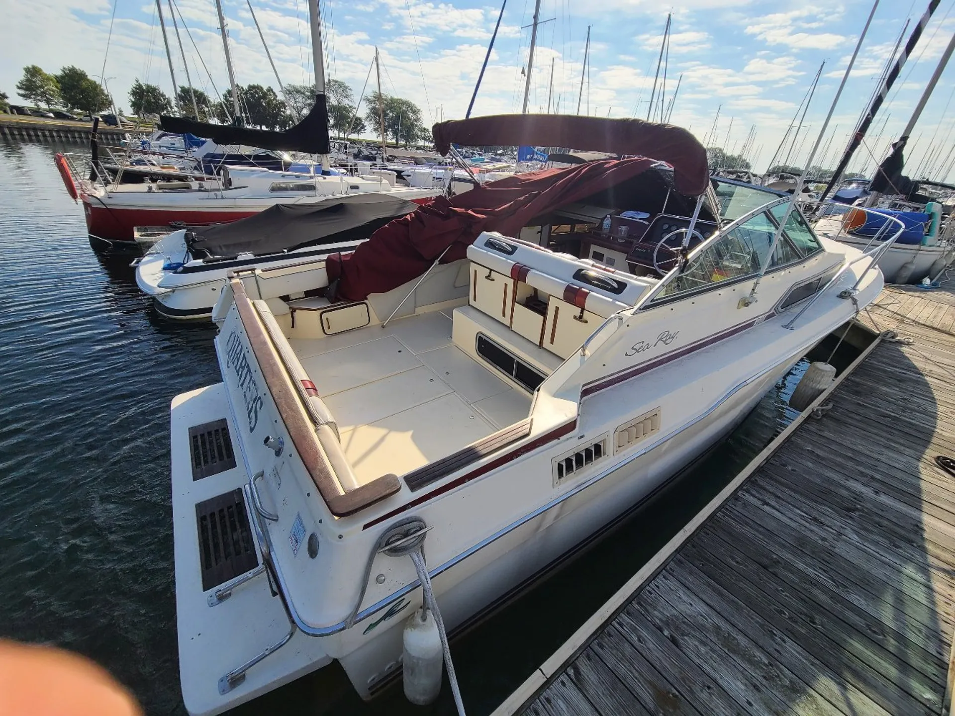 Sea Ray Boats 300 Weekender in Chicago, IL — photo 2