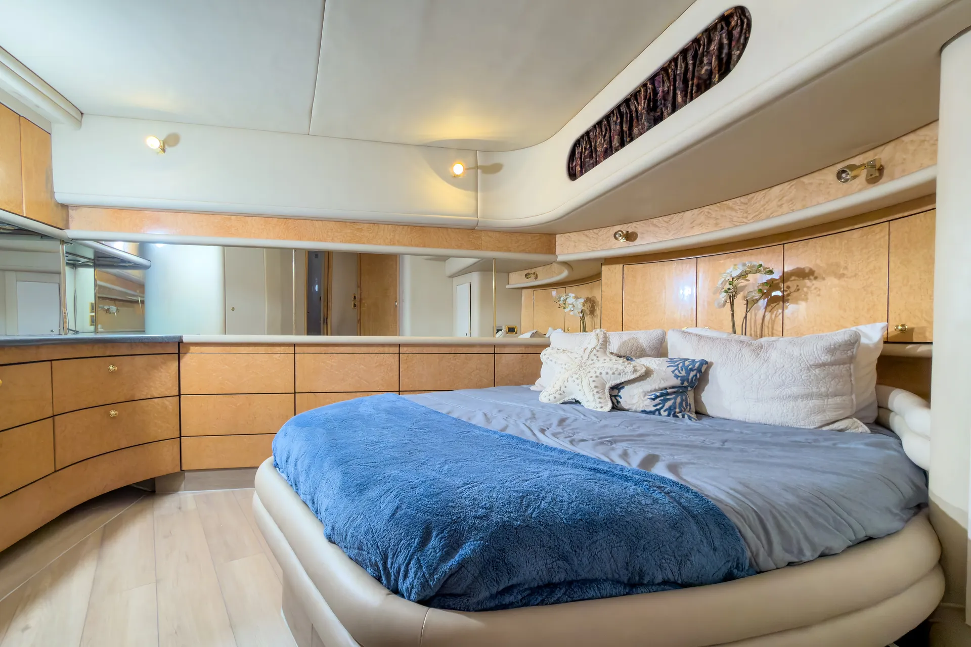 TOP BOAT! Beautiful 60' Sea Ray - most affordable 60’ yacht! 