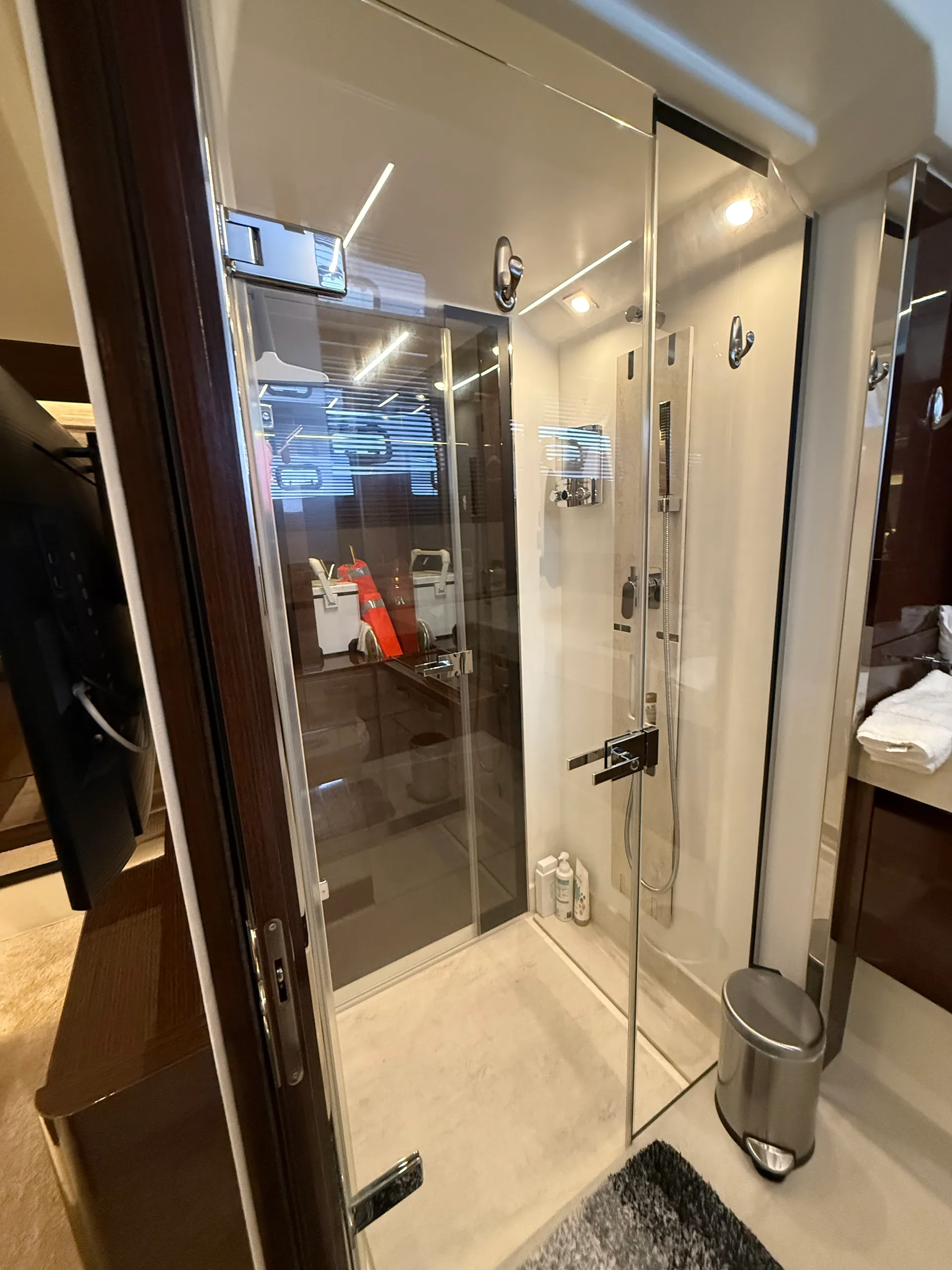 Ivy O 59' : Come and Enjoy on-water!