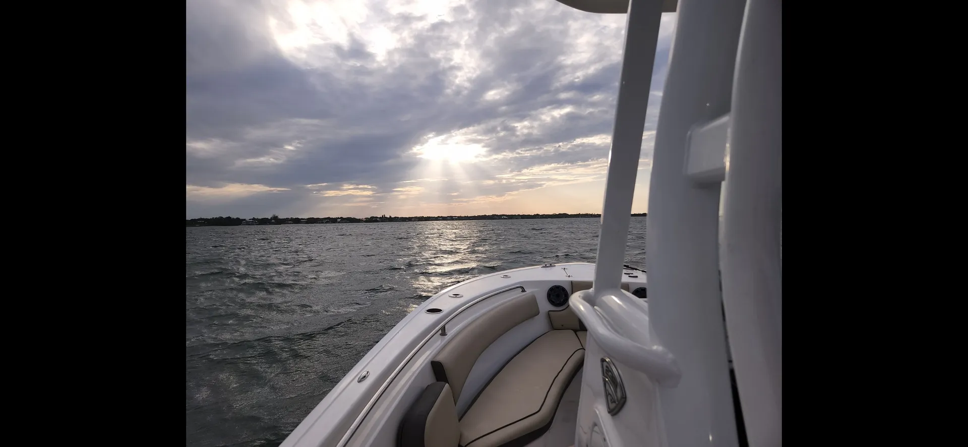 Beautiful Tidewater 232 LXF in Fort Pierce w/ Garmin + JL audio