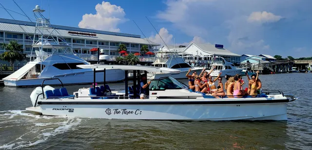 Rent a Axopar motor yacht in Charleston, SC near me