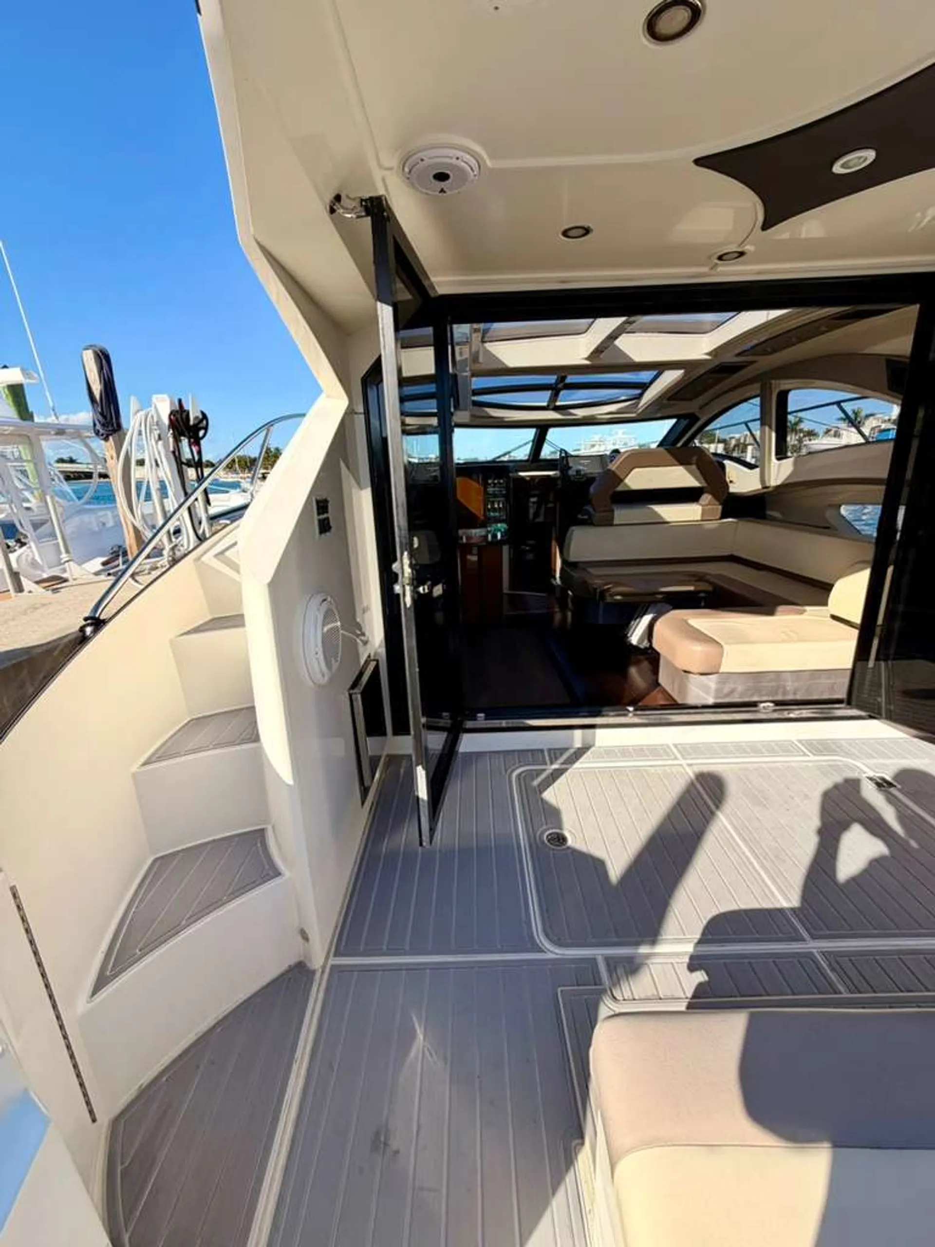 Palm Beach Luxury Yacht Cruises