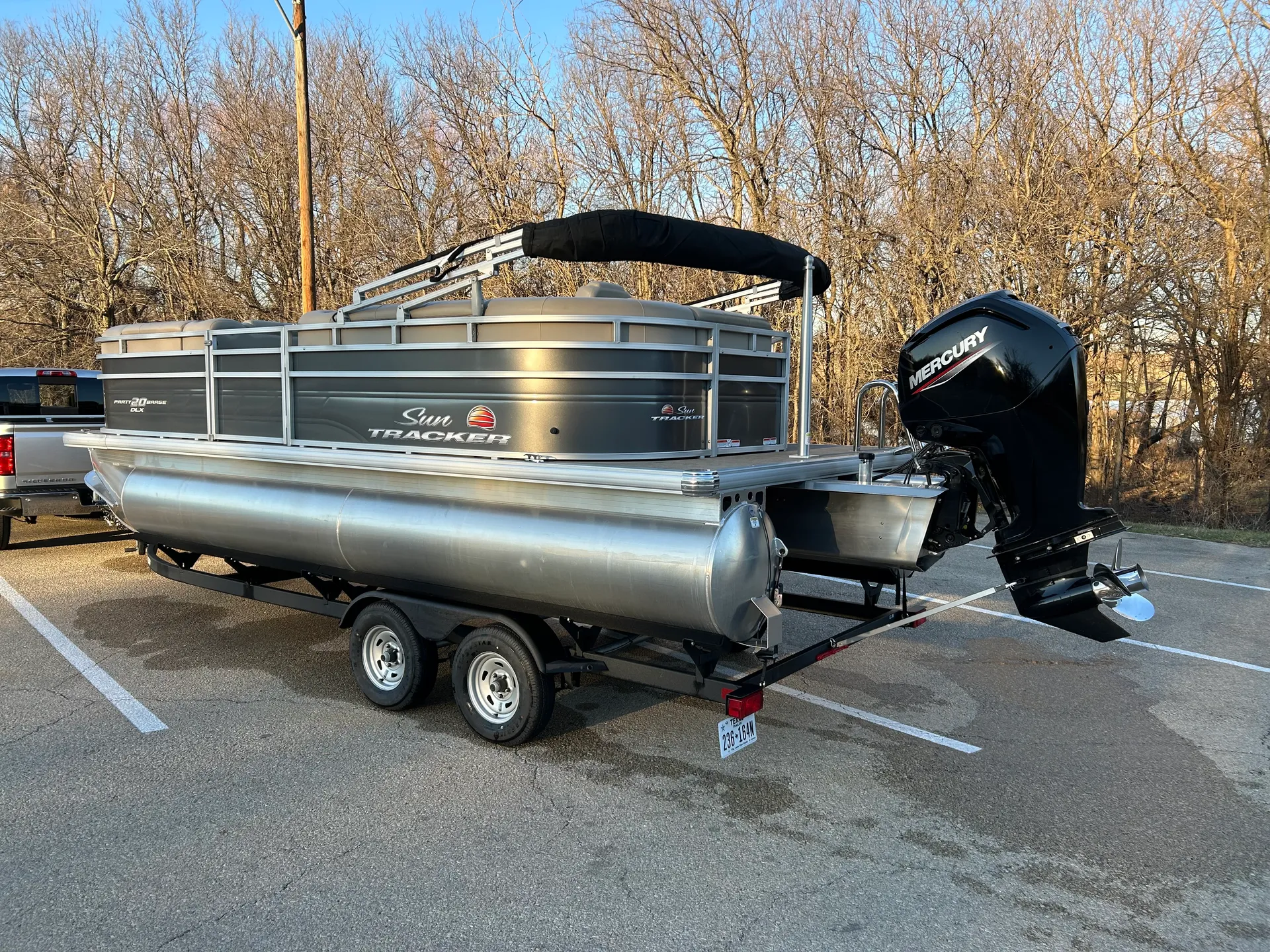20ft PARTY BARGE WITH CAPTAIN READY FOR FUN IN THE SUN!!!!!