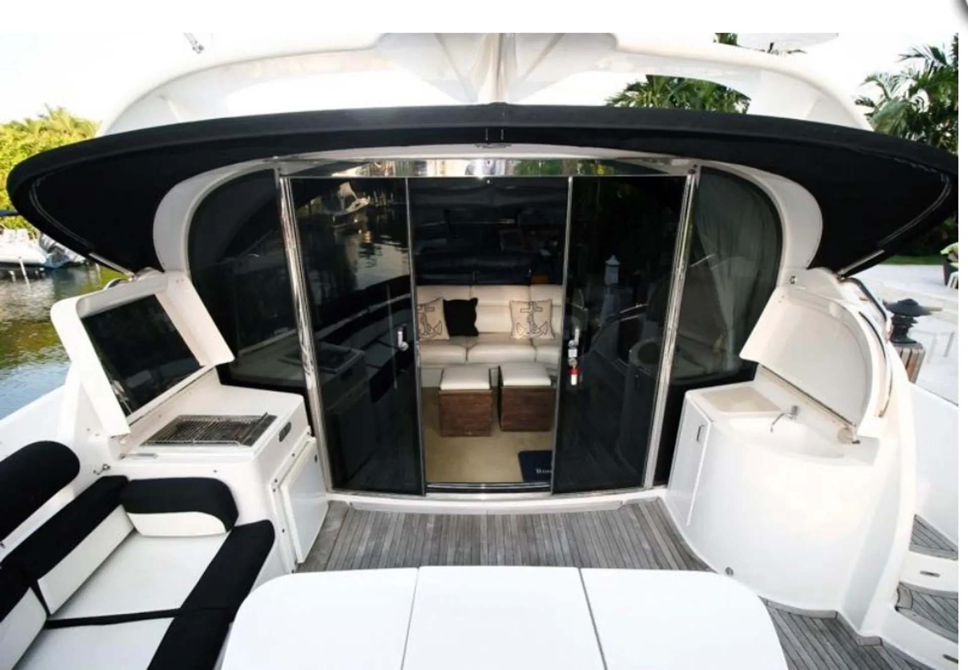 NEPTUNUS YACHTS 54 EXPRESS CRUISER in Chicago, IL — photo 10