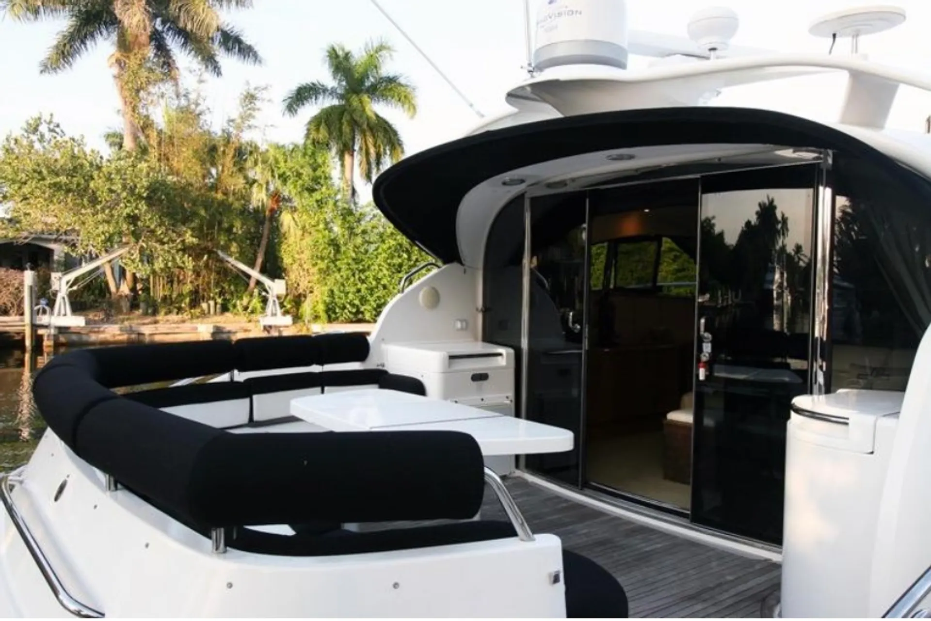 NEPTUNUS YACHTS 54 EXPRESS CRUISER in Chicago, IL — photo 6