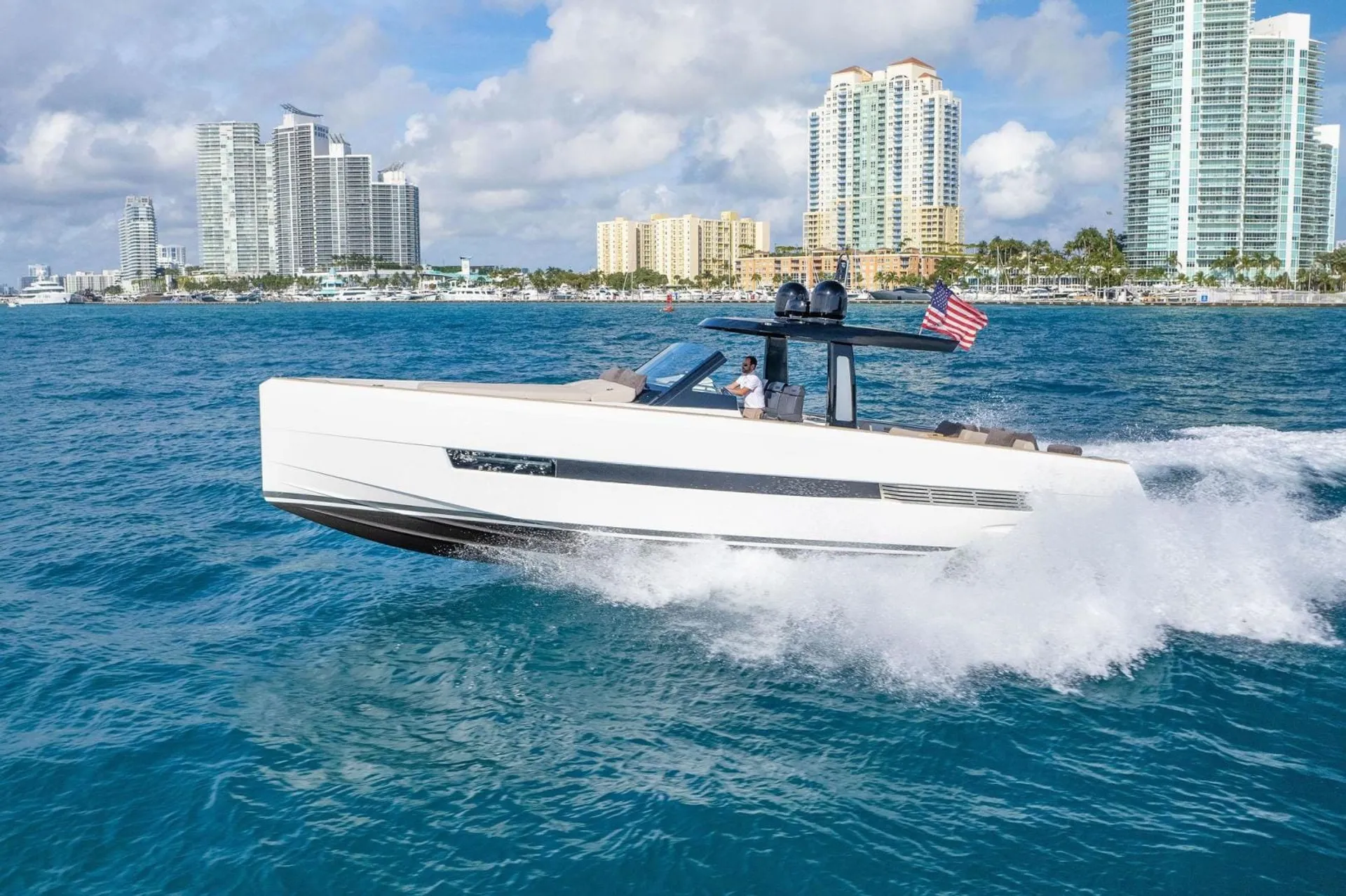 Fjord 44 Open in Chicago, IL