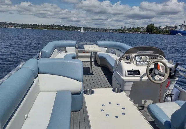 Rent a YAMAHA pontoon in Seattle, WA near me