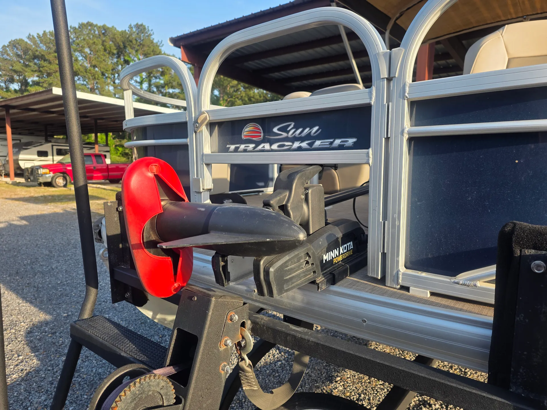 SUN TRACKER FISHIN' BARGE 22 DLX in Hammond, LA — photo 6