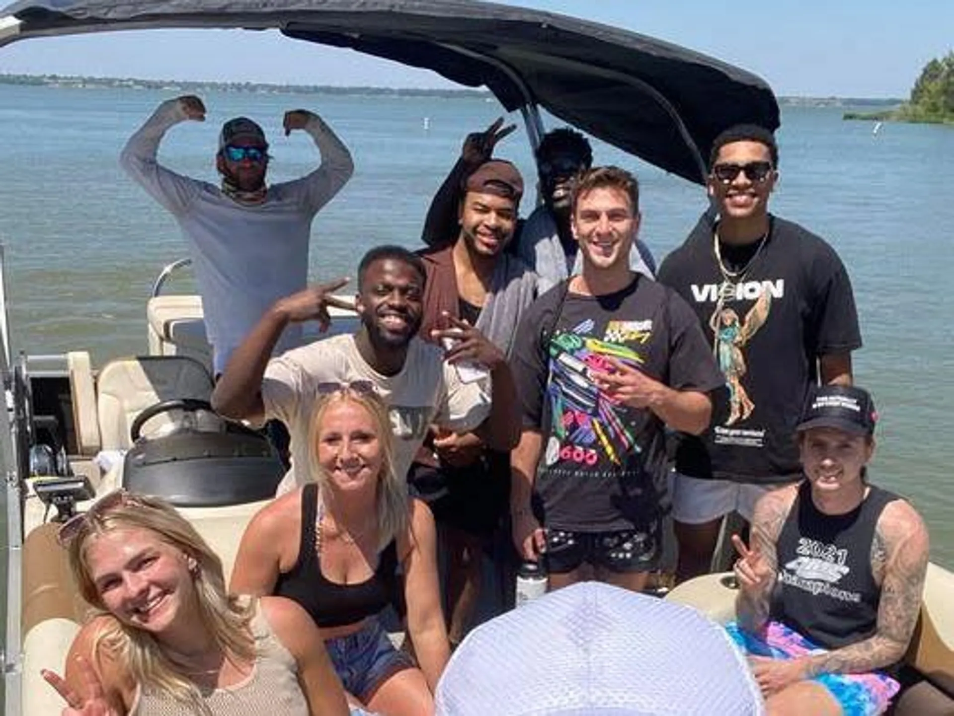 LOWE PONTOONS SS 210 WALK THRU in Rockwall, TX