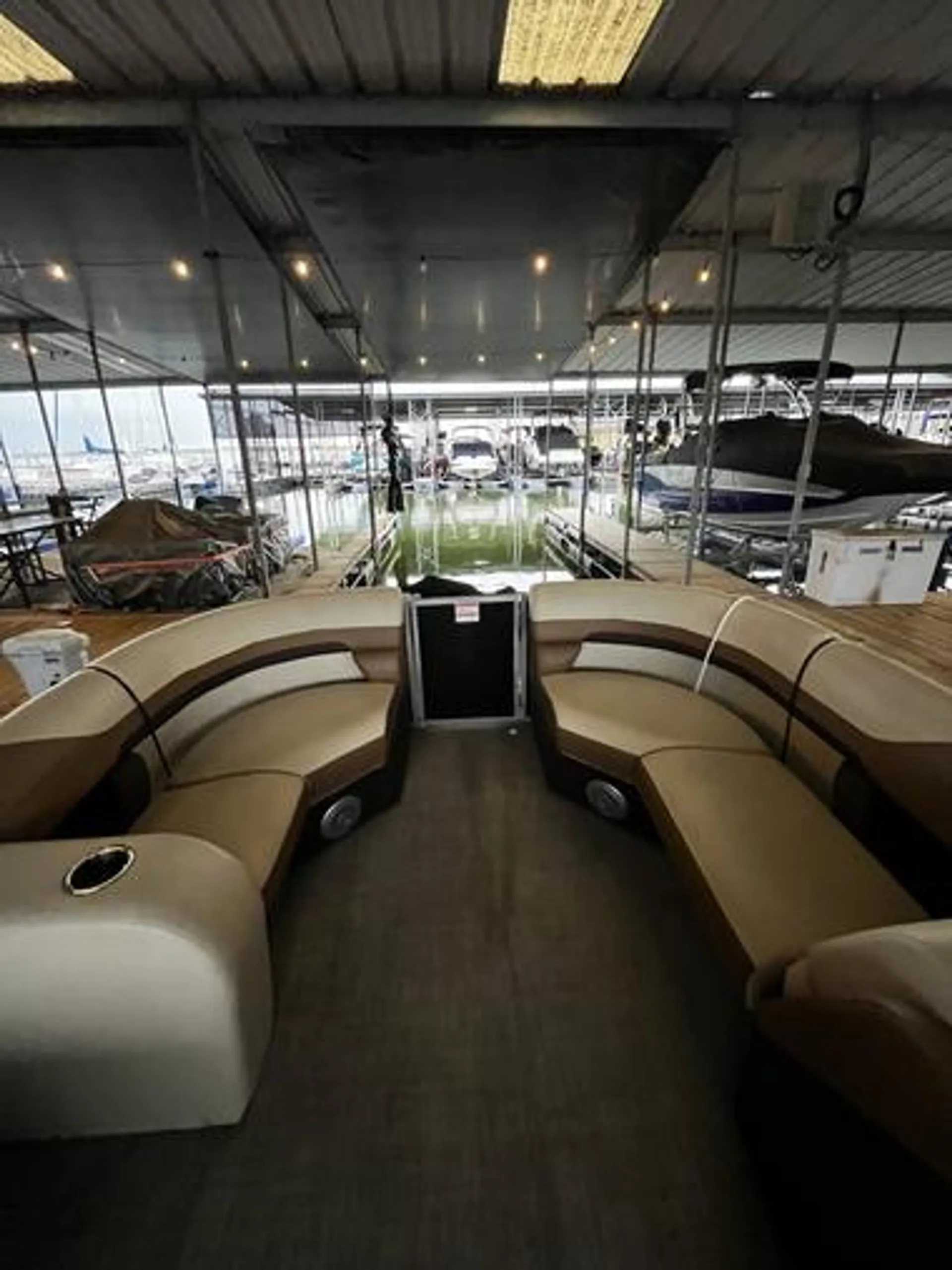 LOWE PONTOONS SS 210 WALK THRU in Rockwall, TX — photo 6