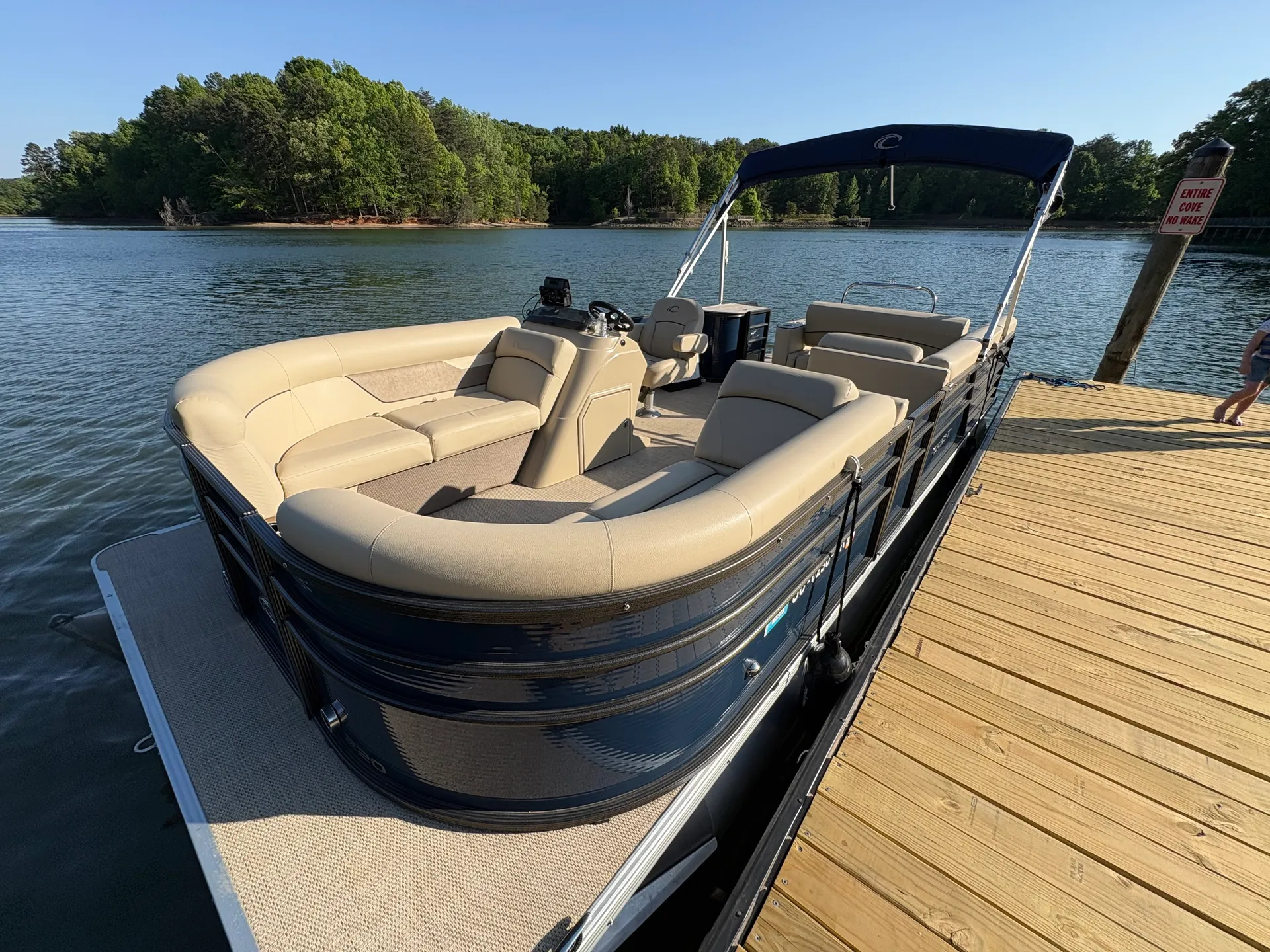 CREST PONTOONS 220 SLS CREST II in Clover, SC