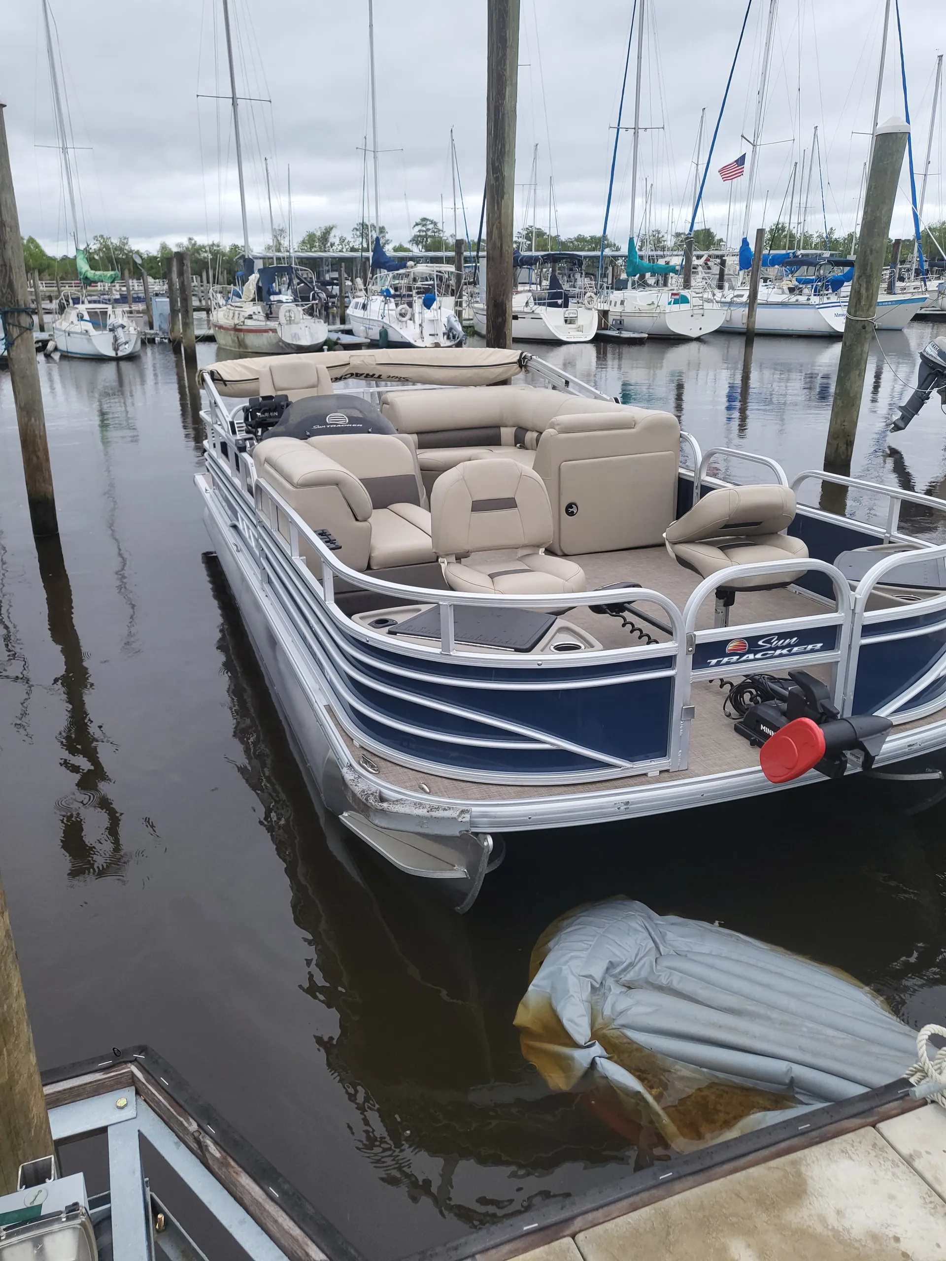 SUN TRACKER FISHIN' BARGE 22 DLX in Hammond, LA — photo 2