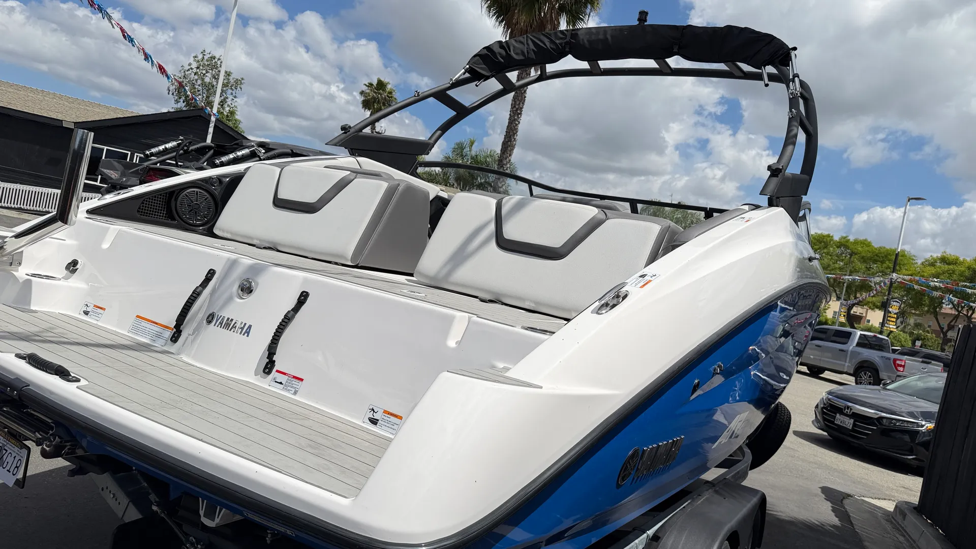 YAMAHA AR250 in Santa Ana, CA — photo 4