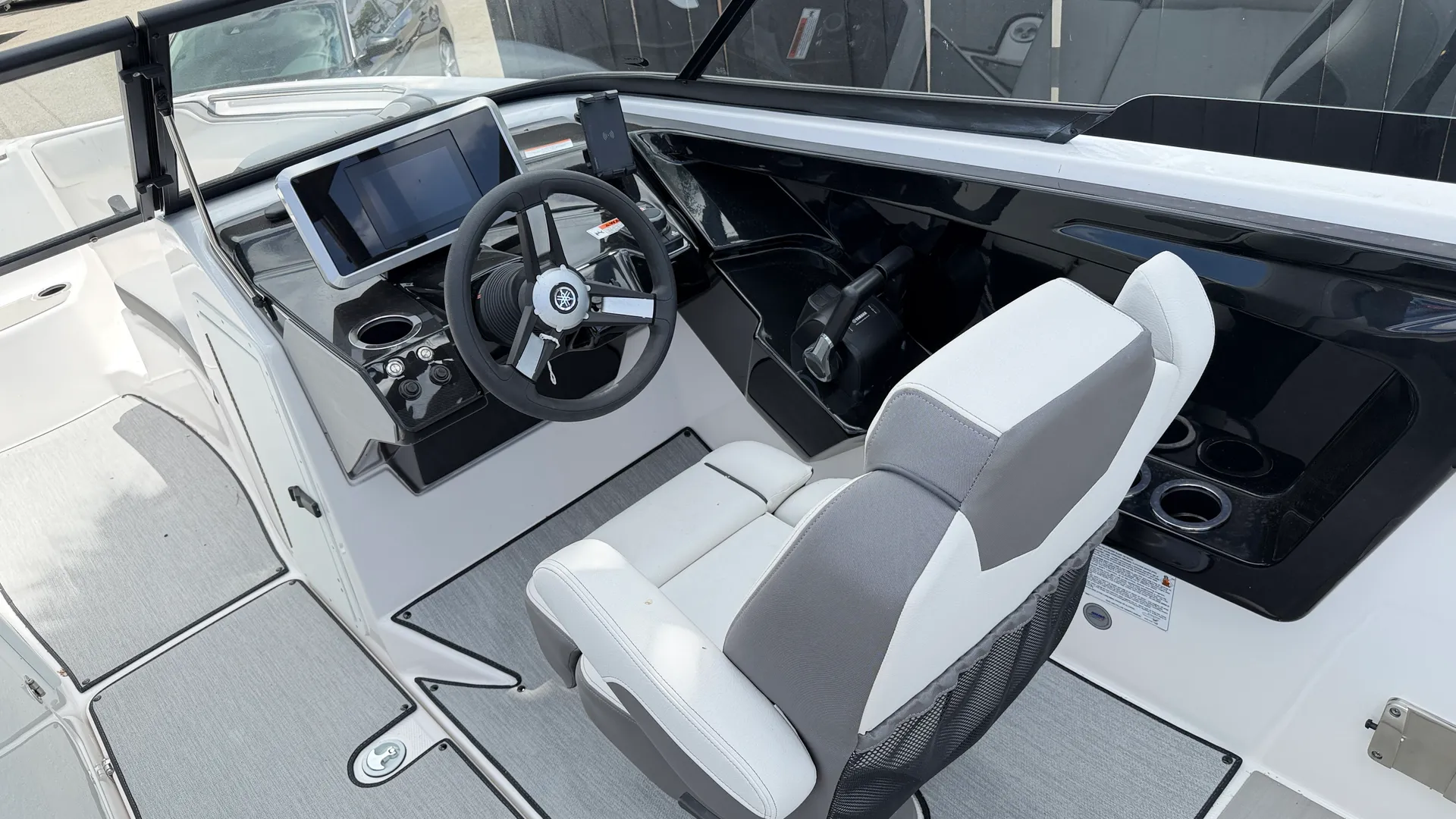 YAMAHA AR250 in Santa Ana, CA — photo 3