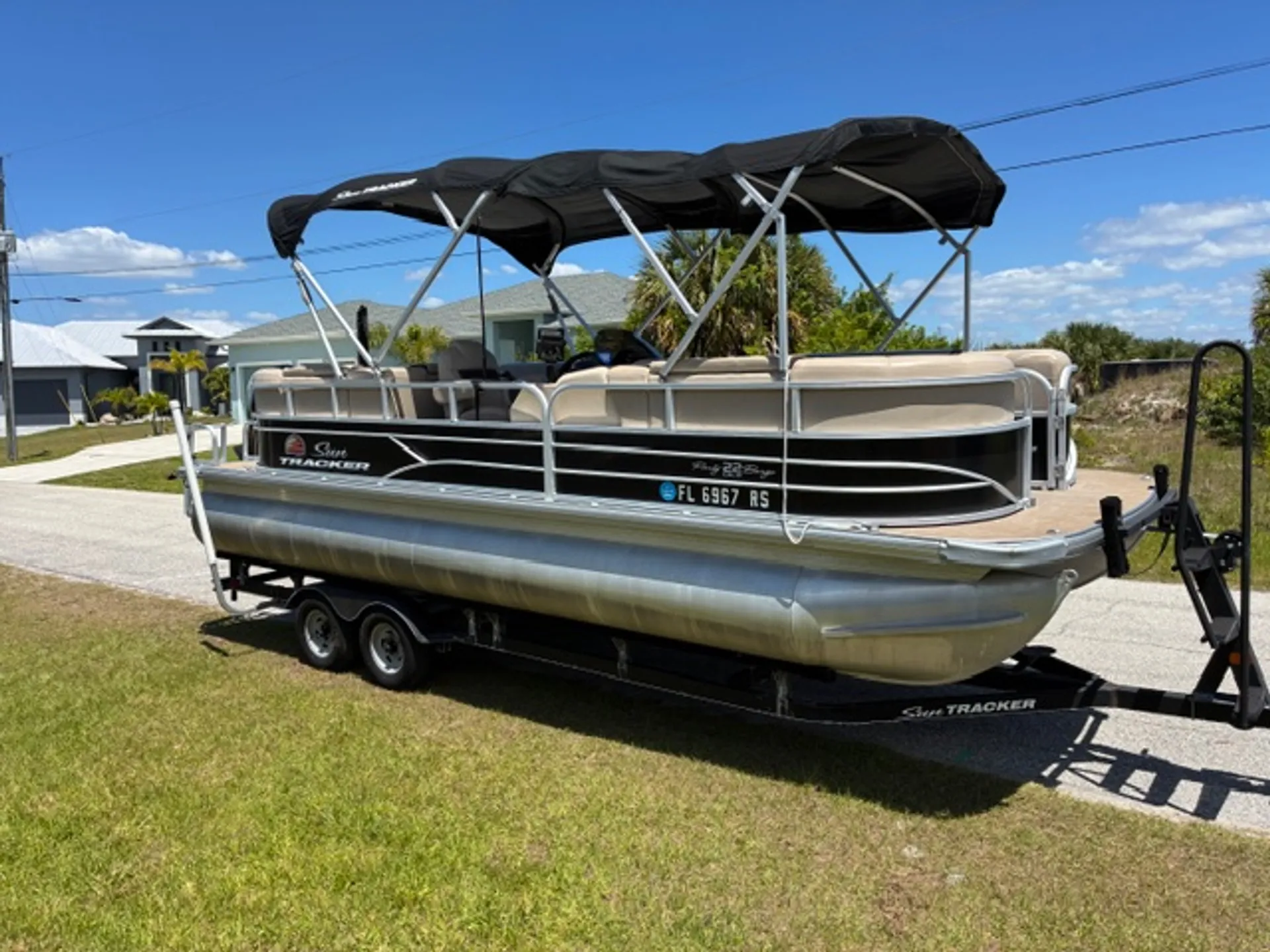 SUN TRACKER PARTY BARGE 22 DLX in Placida, FL — photo 3