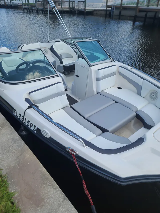 Rent a YAMAHA bow rider in Cape Coral, FL near me