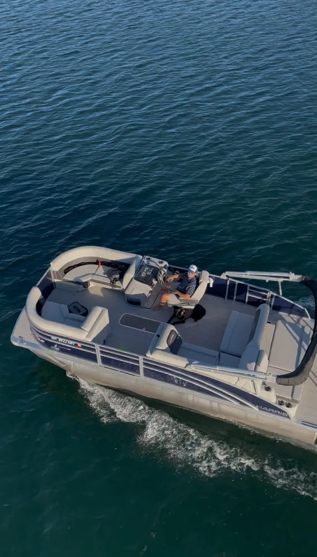 Rent a HARRIS BOATS pontoon in Penn Yan, NY near me
