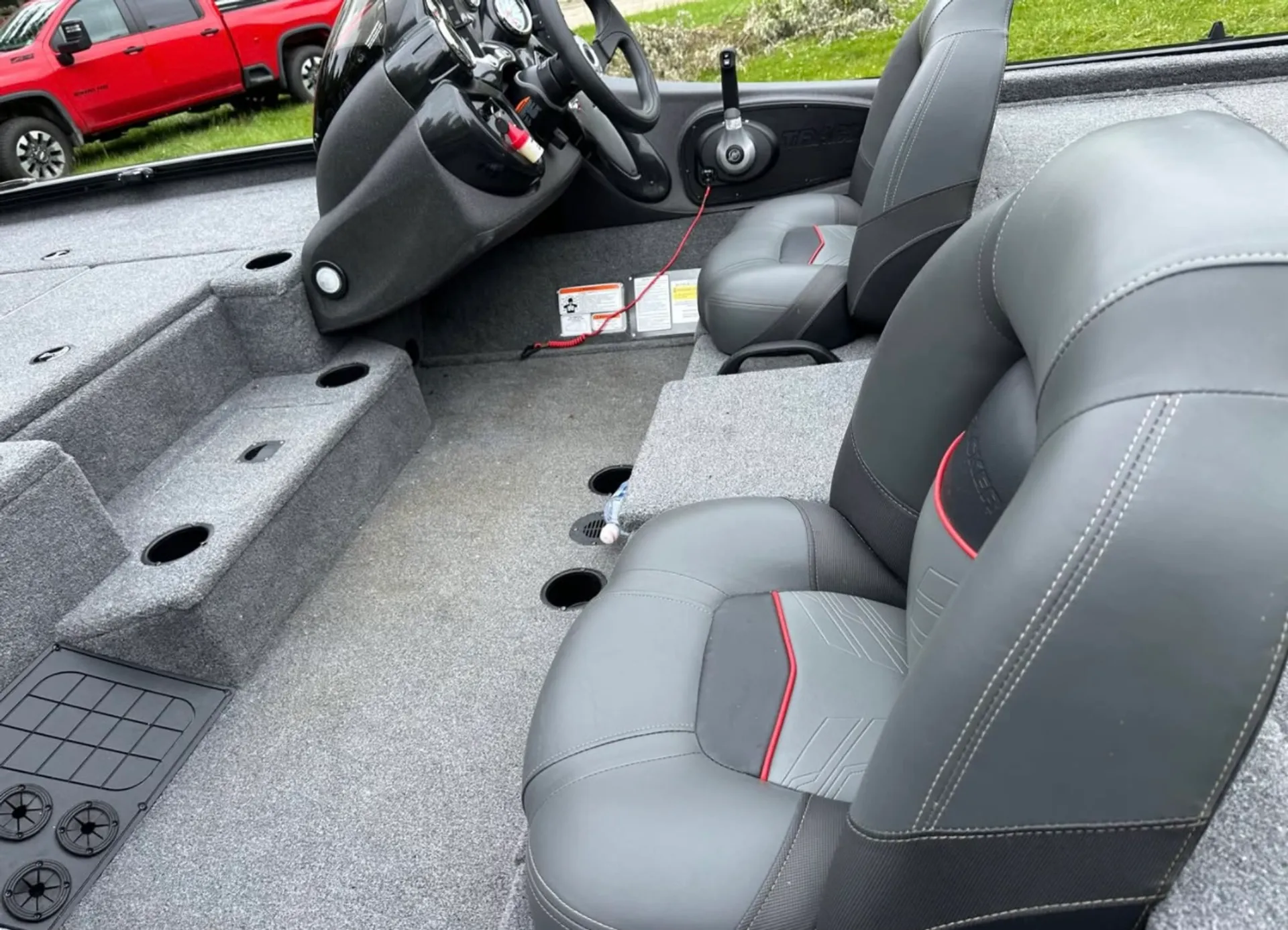 TRACKER BY TRACKER MARINE PRO TEAM 195 TXW TOURNAMENT ED. in Belleville, MI — photo 4