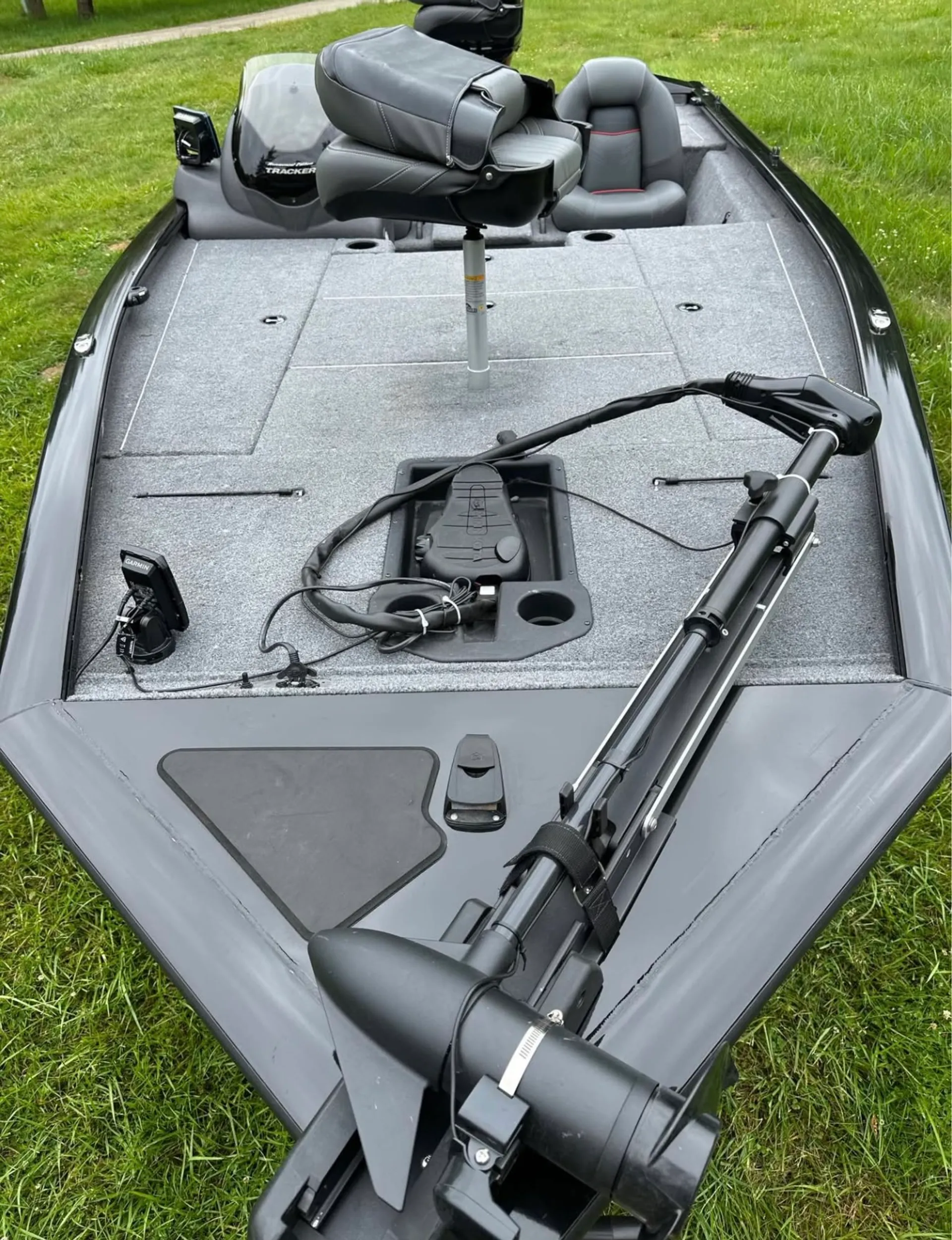 TRACKER BY TRACKER MARINE PRO TEAM 195 TXW TOURNAMENT ED. in Belleville, MI — photo 7