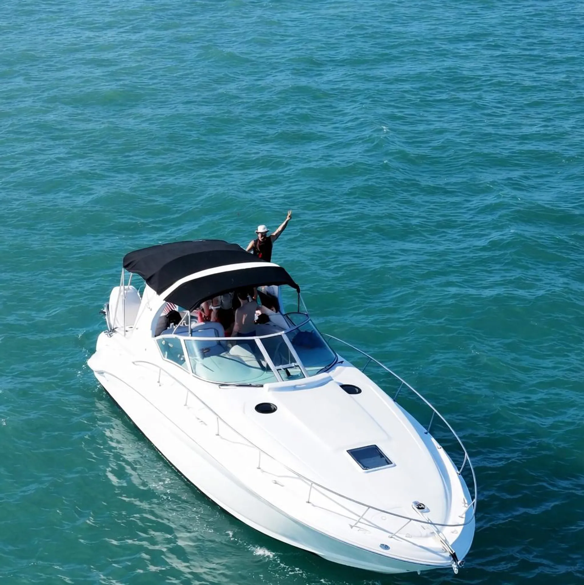 Sea Ray Boats Sundance 330 in Miami Beach, FL — photo 2