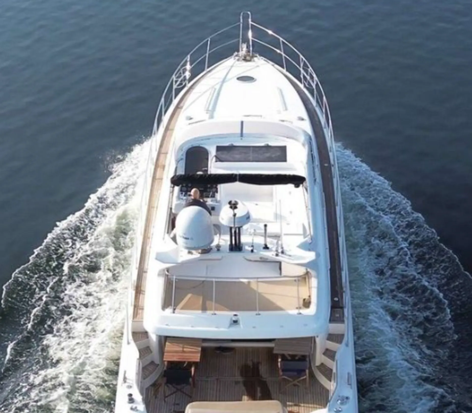 Sunseeker Manhattan in Chicago, IL — photo 4
