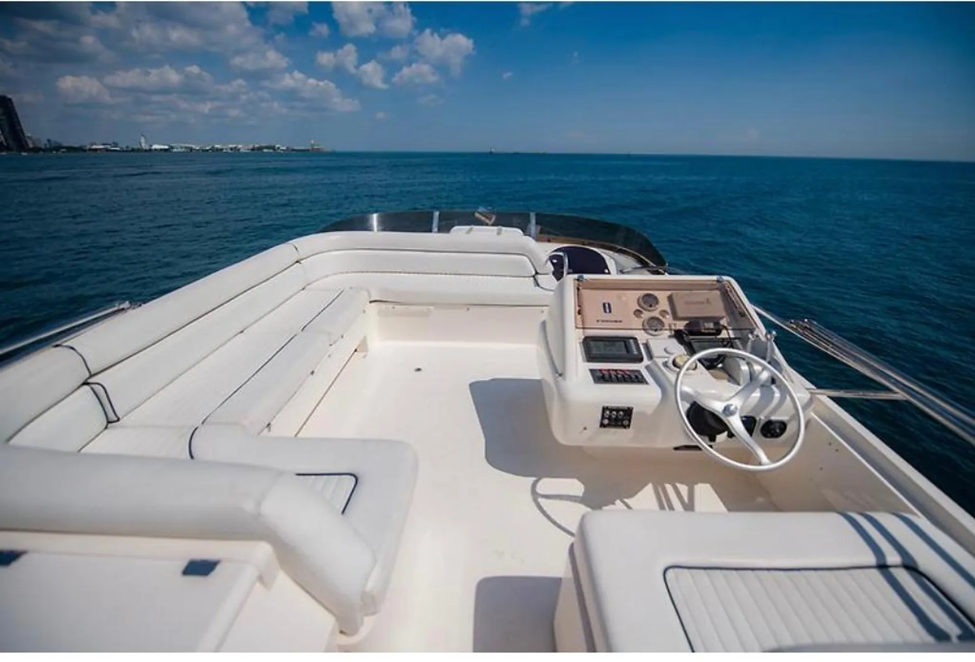 Sunseeker Manhattan in Chicago, IL — photo 7