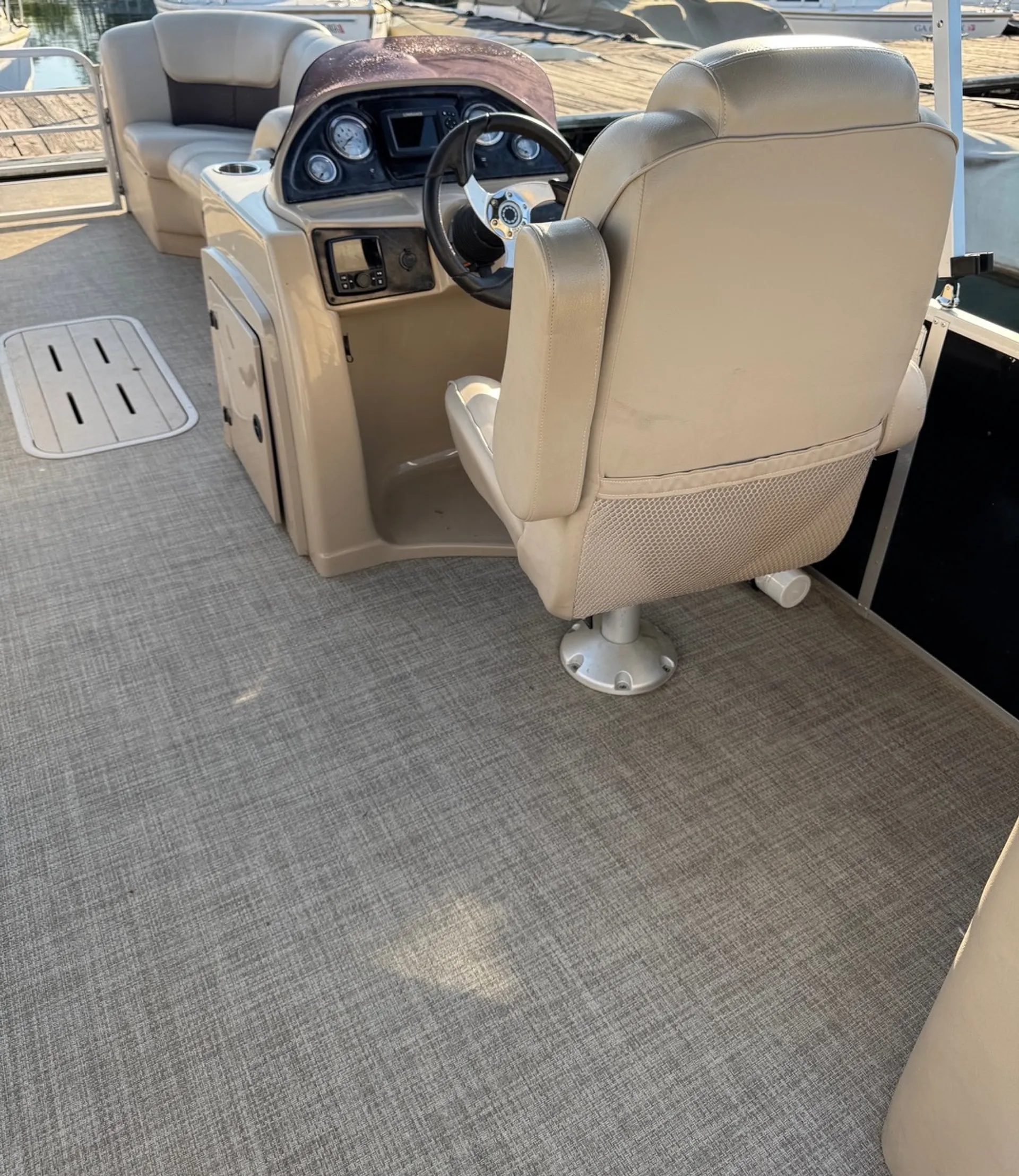 Suncatcher / 
G3 Boats FUSION 325 RCX in Flowery Branch, GA — photo 6