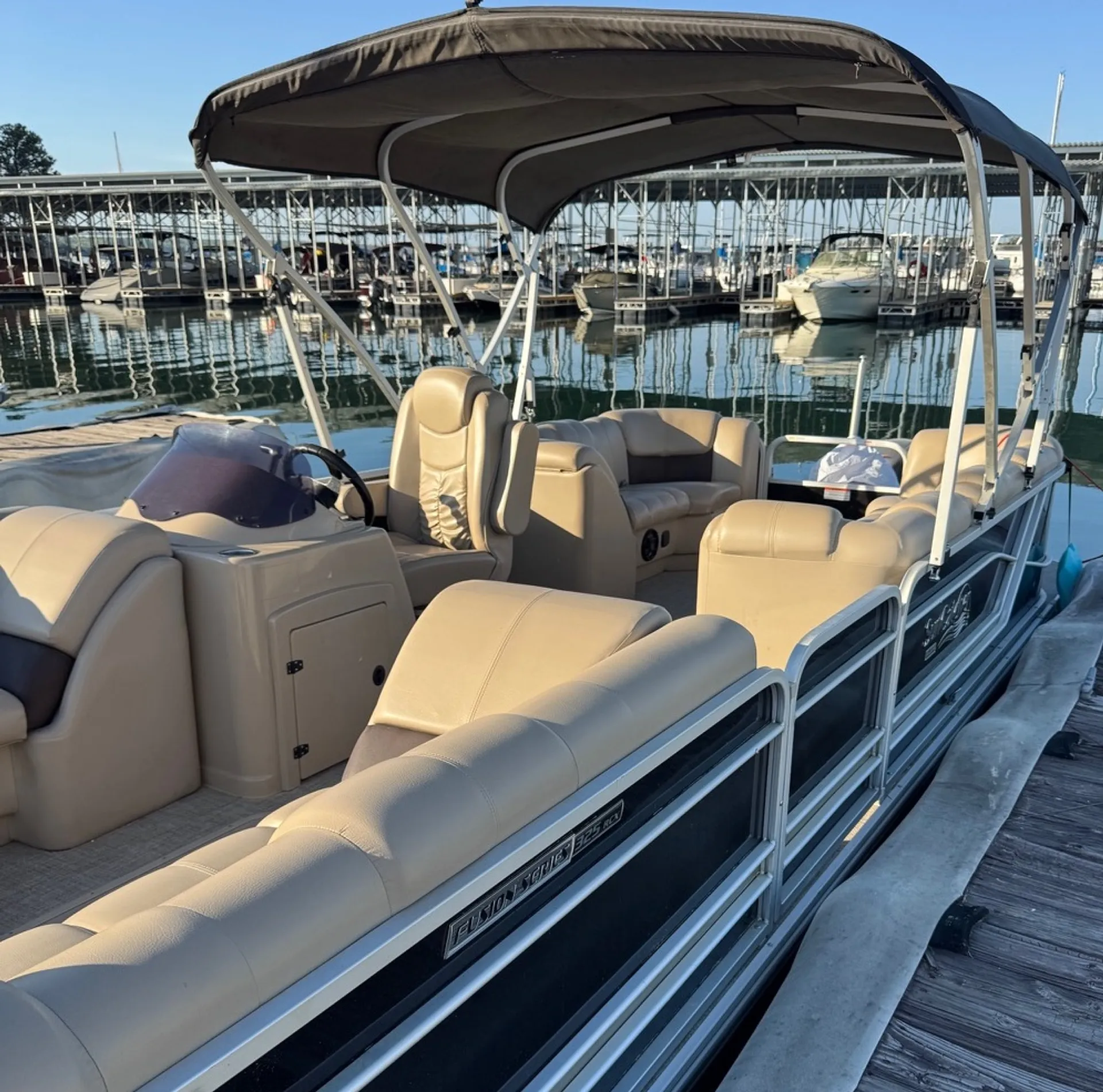 Suncatcher / 
G3 Boats FUSION 325 RCX in Flowery Branch, GA — photo 3