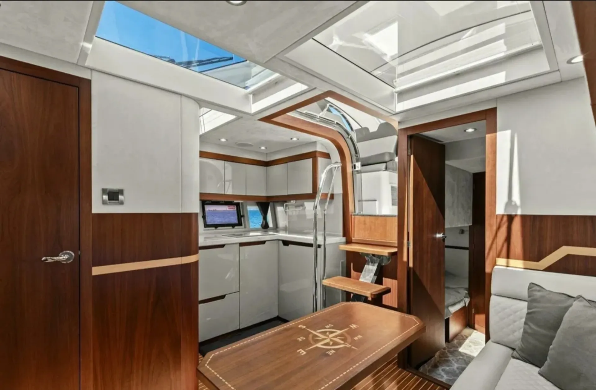 Galeon 385 HTS in St. Petersburg, FL — photo 5