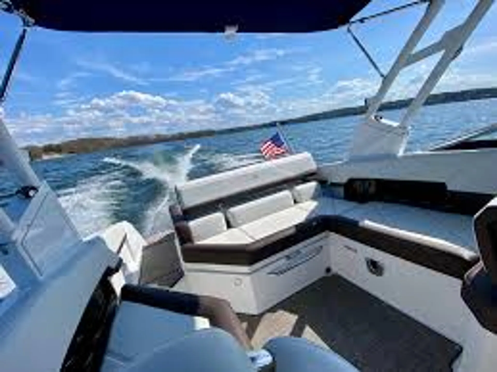 MONTEREY BOATS ELITE 27 in Lacey Township, NJ — photo 7