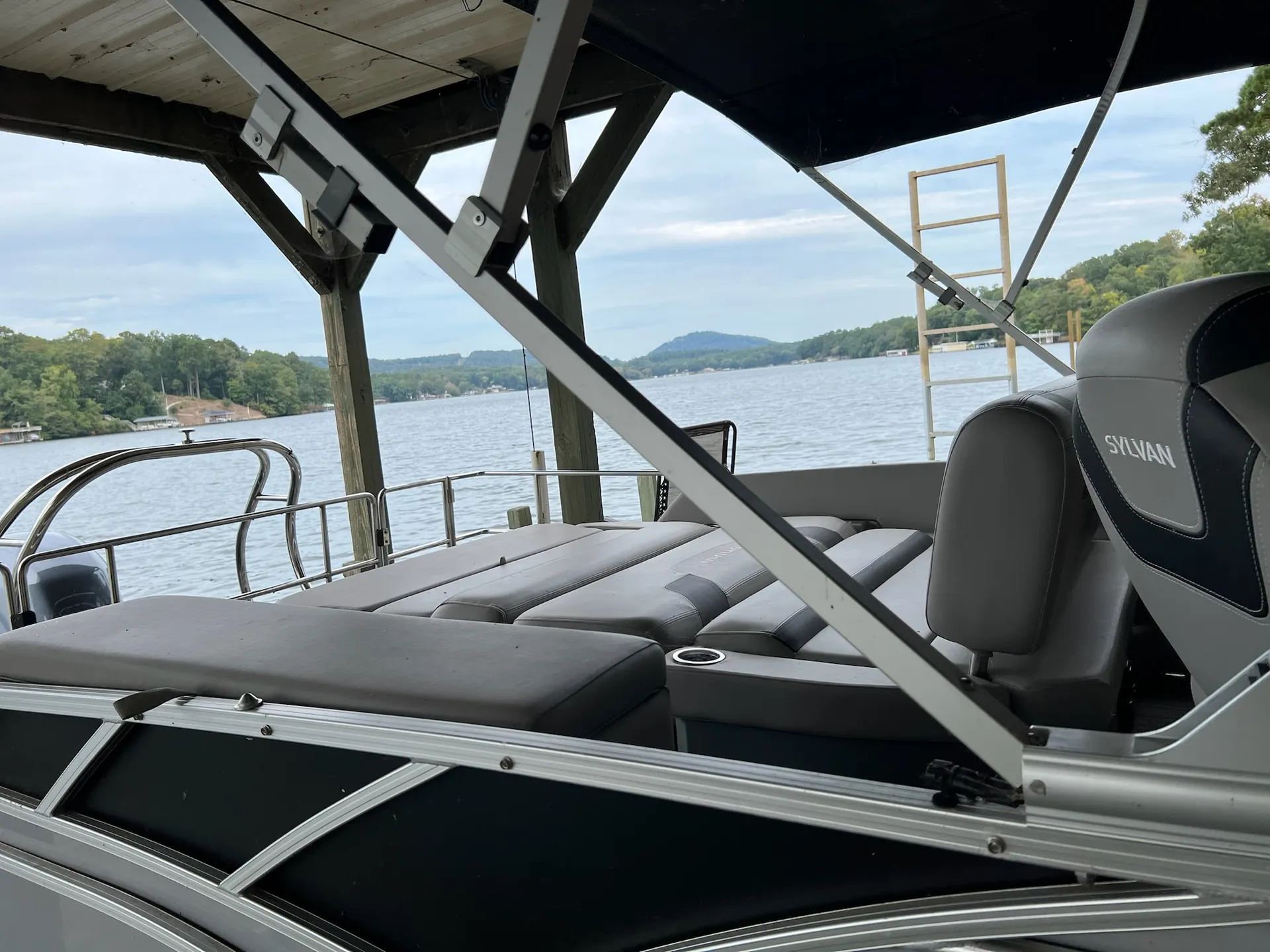 SYLVAN MARINE L-3 DLZ TRITOON in Mount Gilead, NC — photo 6