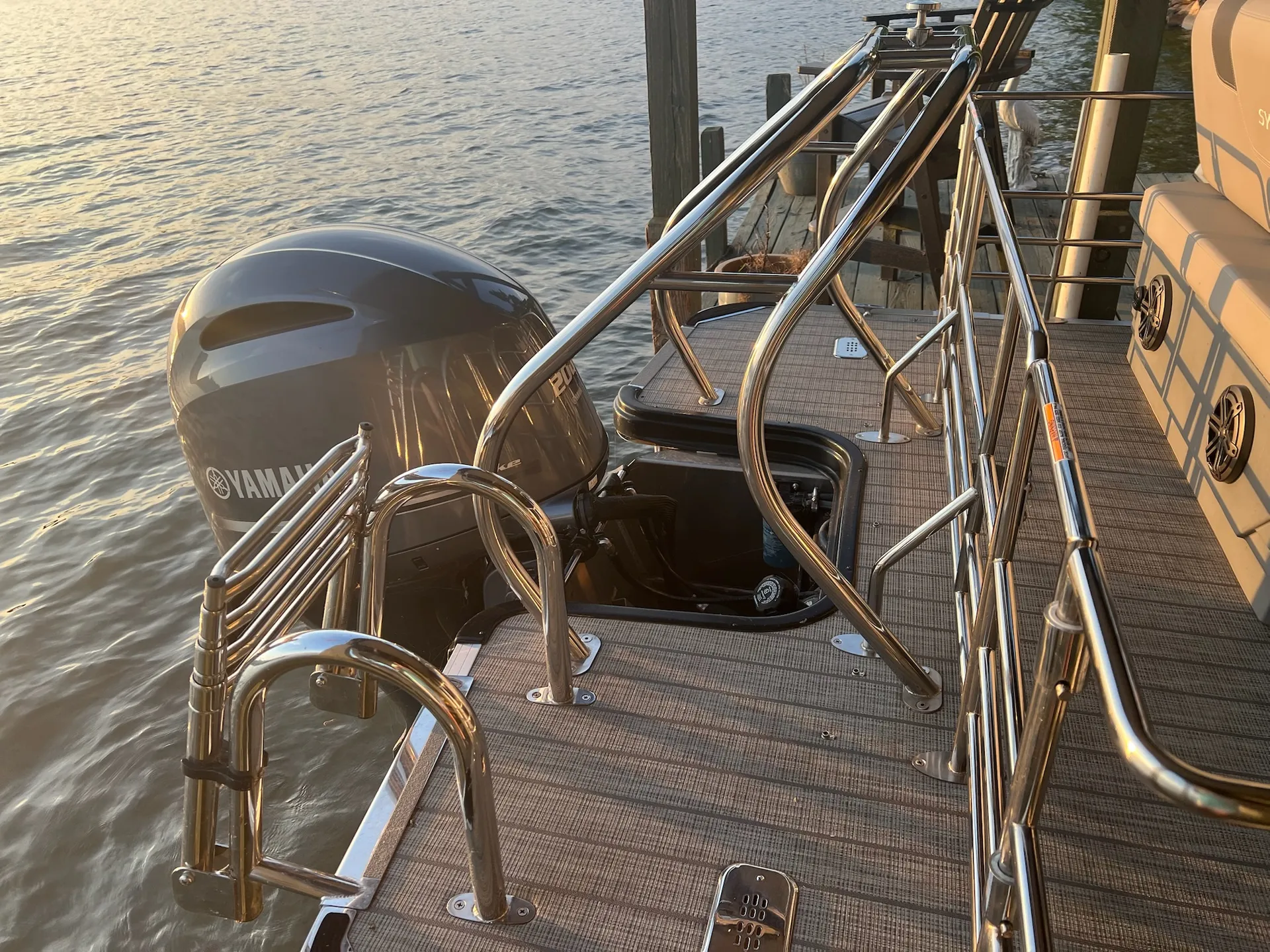 SYLVAN MARINE L-3 DLZ TRITOON in Mount Gilead, NC — photo 8
