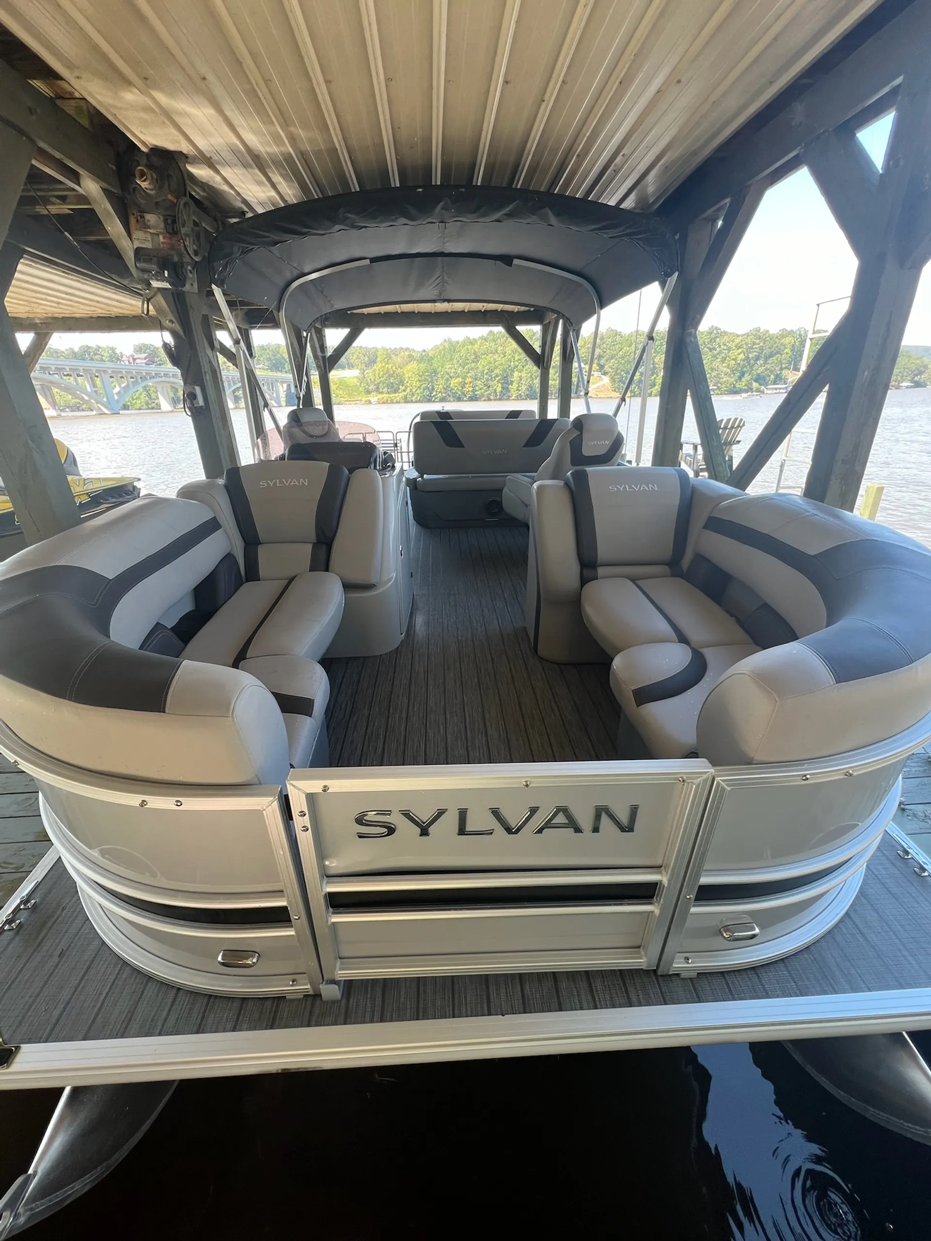 SYLVAN MARINE L-3 DLZ TRITOON in Mount Gilead, NC — photo 2