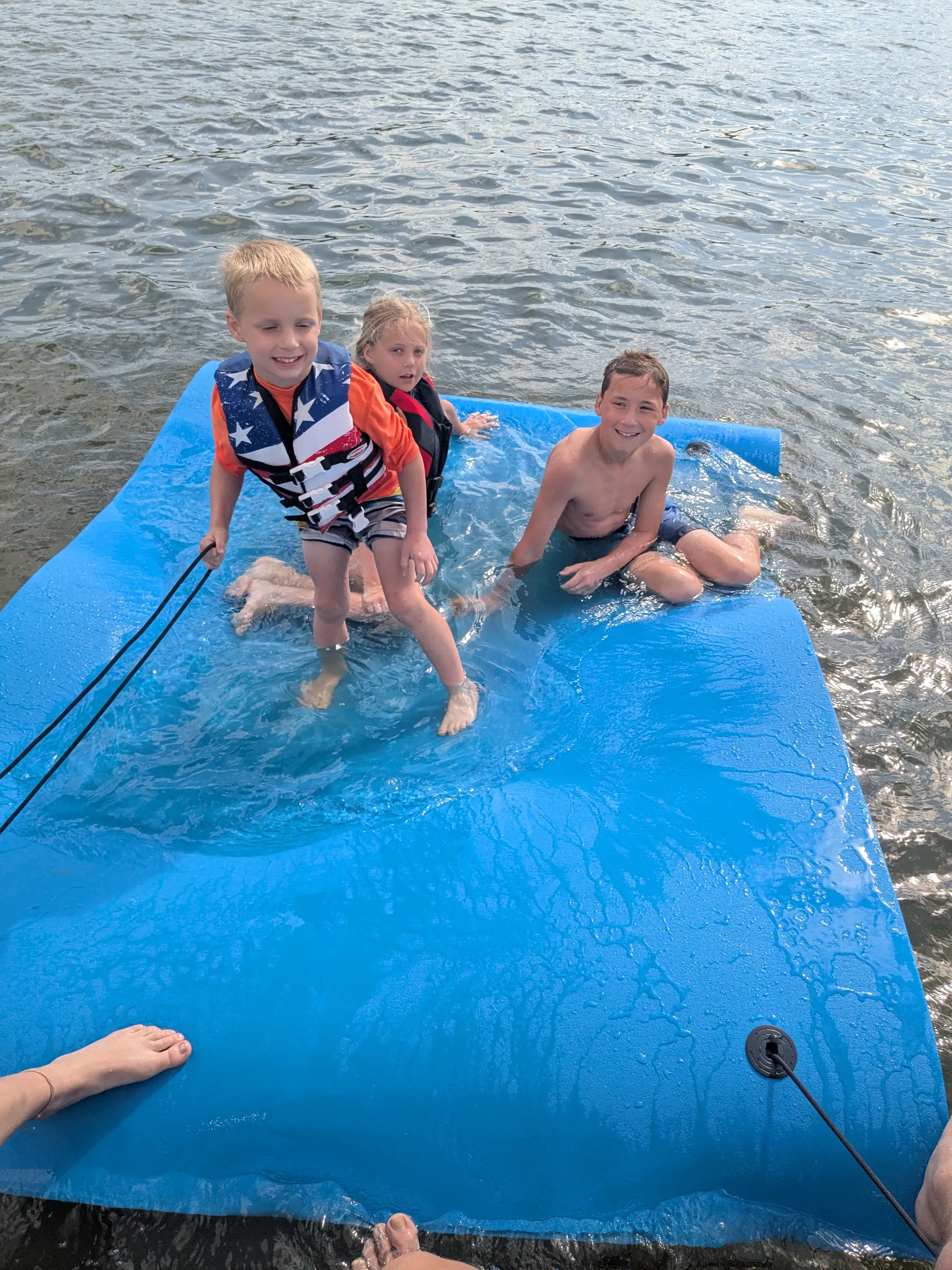 Relax and Unwind on a Pontoon Boat *Option to add Yoga* Gas Included. 