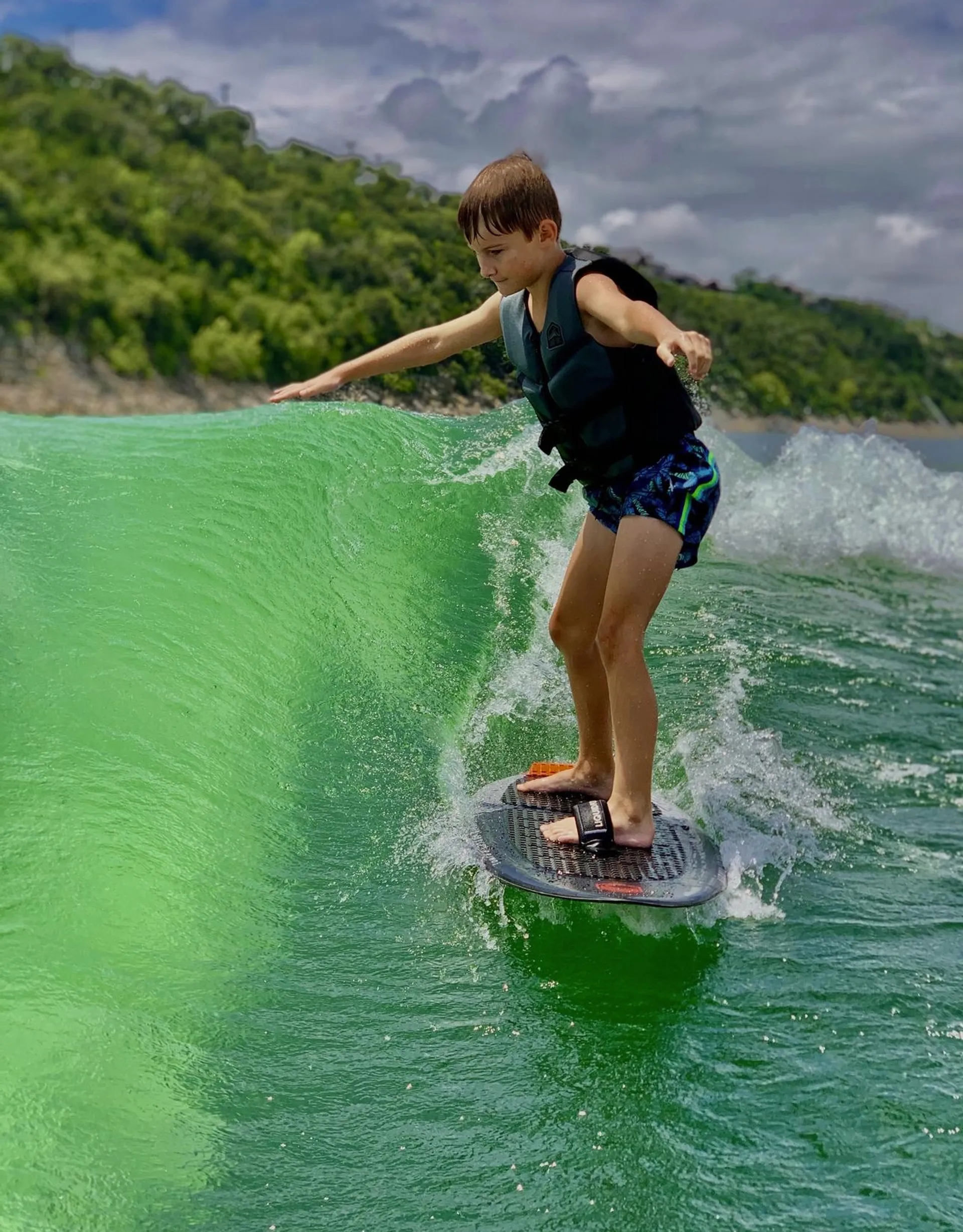 Brand New Wake Boat – Surf & Ride on Lake Austin or Travis! (14ppl)