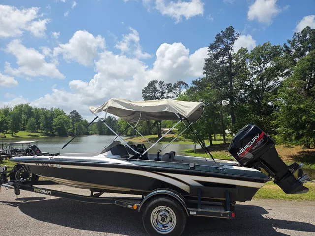 Rent a PROCRAFT bass boat in Shelbyville, TX near me