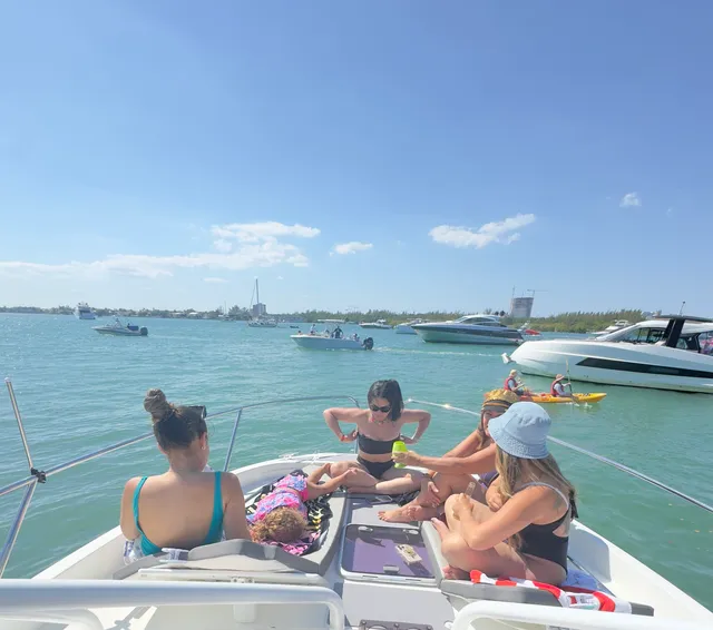 Rent a JEANNEAU walkaround in North Miami Beach, FL near me